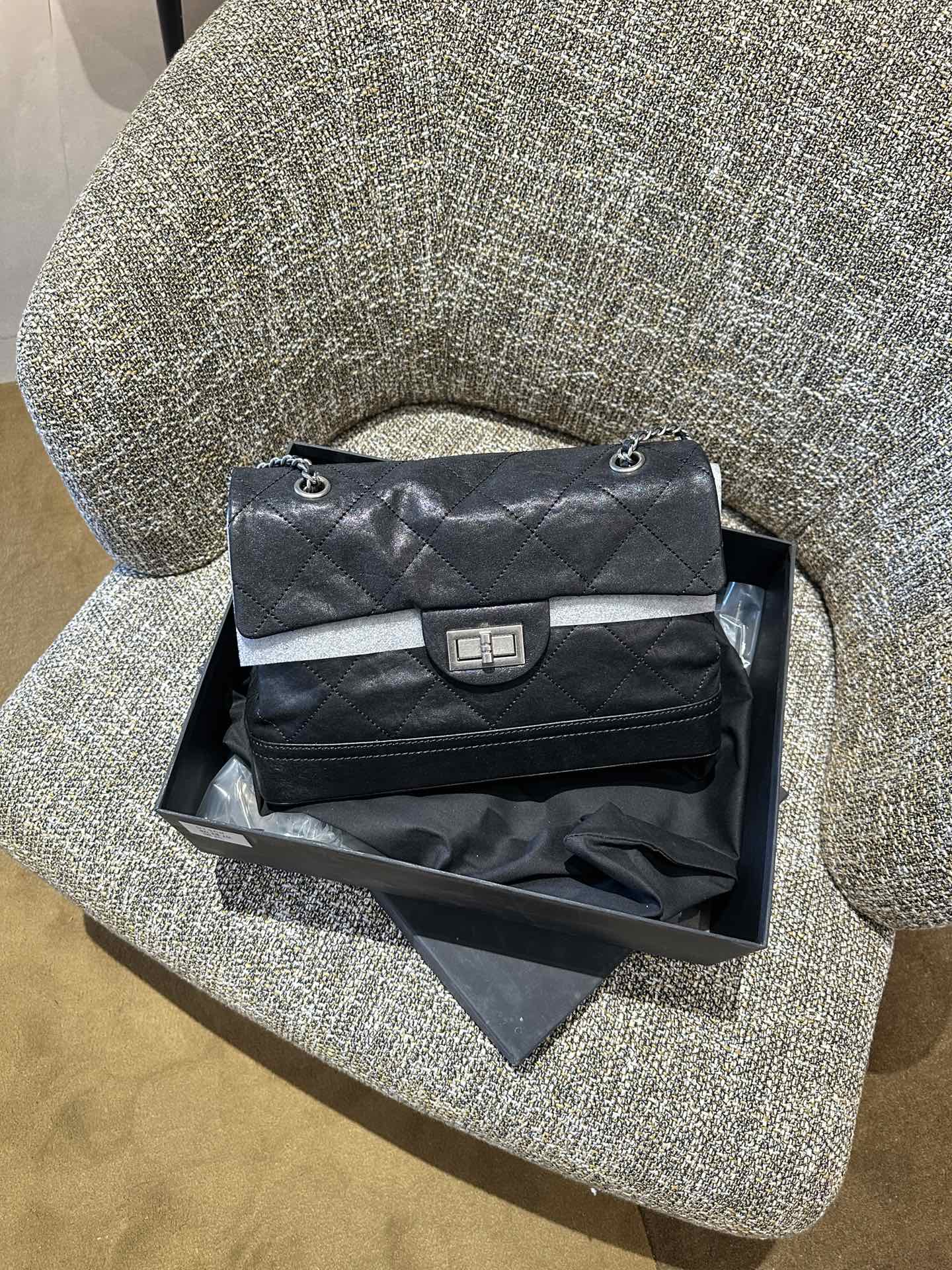 Was sind die besten Nachbildung
 Chanel Taschen Tragetaschen Schwarz Herbst/Winter Kollektion Ketten