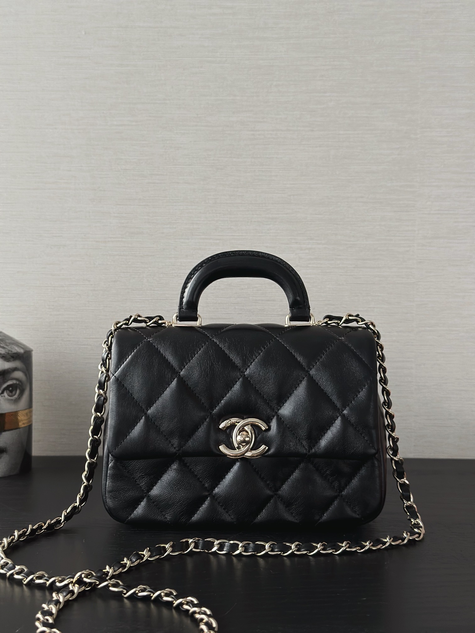 Chanel Classic Flap Bag Crossbody & Shoulder Bags Black Gold Oil Wax Leather Sheepskin