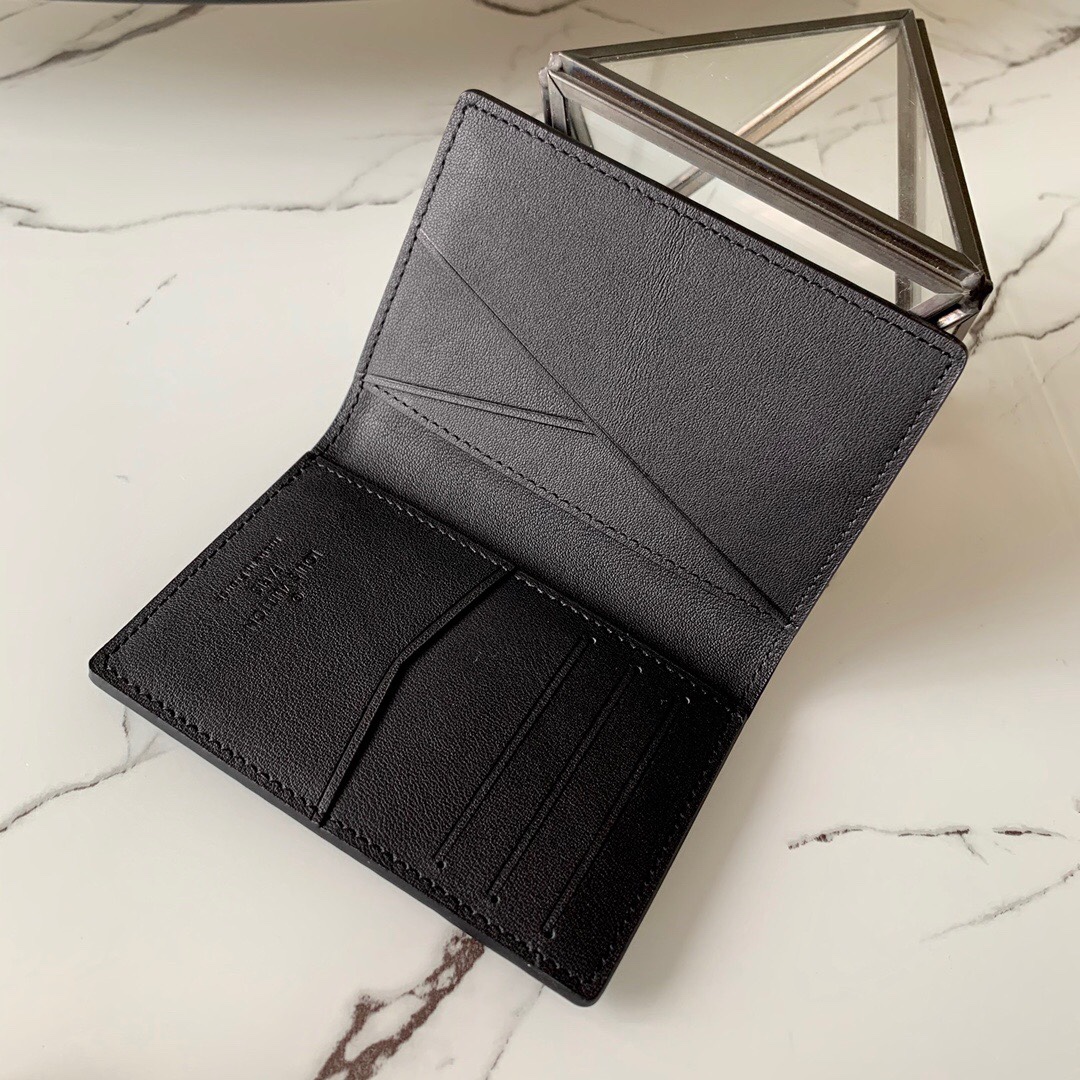 Miu Miu Classic Handcrafted Luxury Leather Shoulder Bag Ref 4
