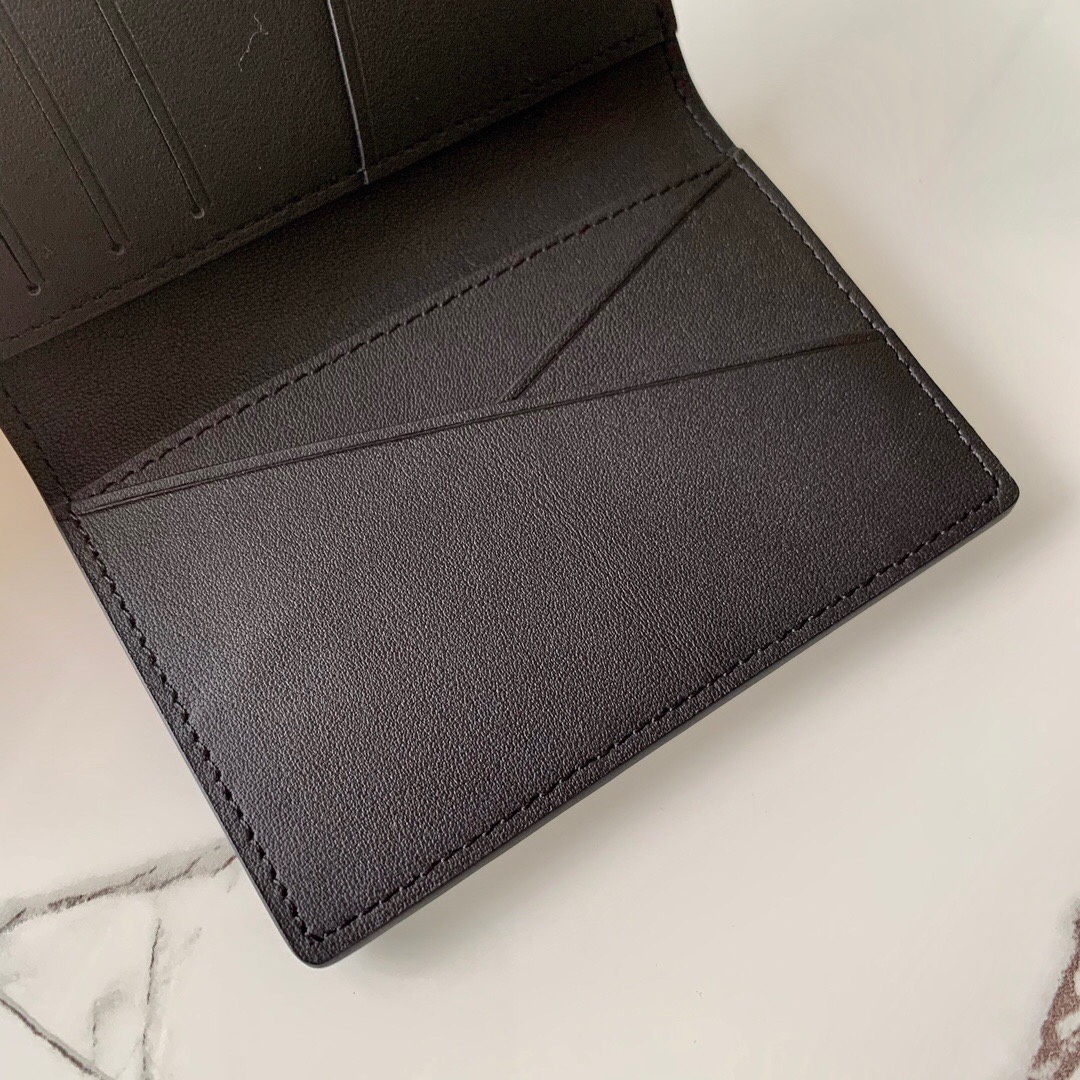 Miu Miu Classic Handcrafted Luxury Leather Shoulder Bag Ref 6