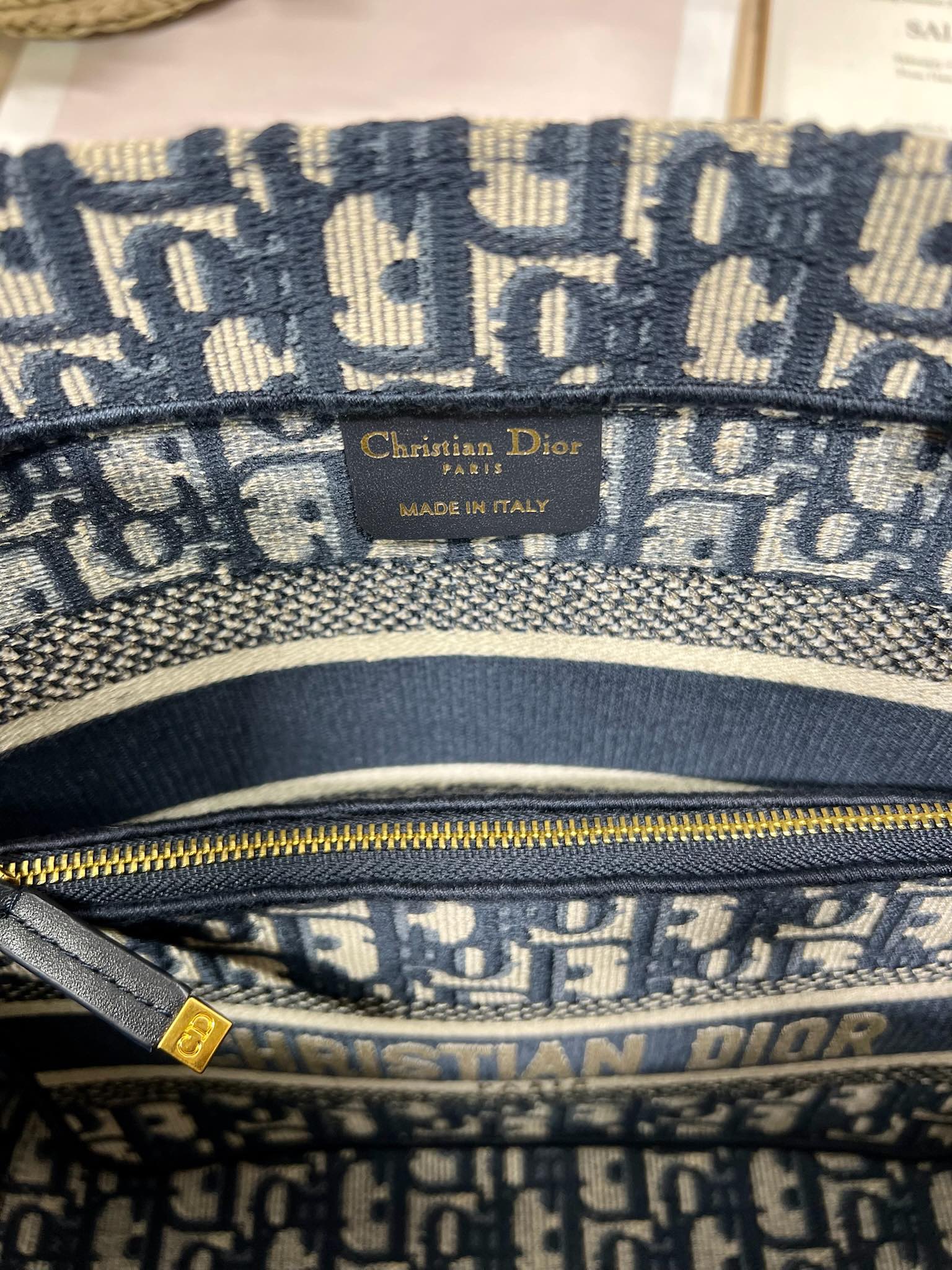 Dior Luxury Designer Handbag Shoulder Bag in fine calfskin 9