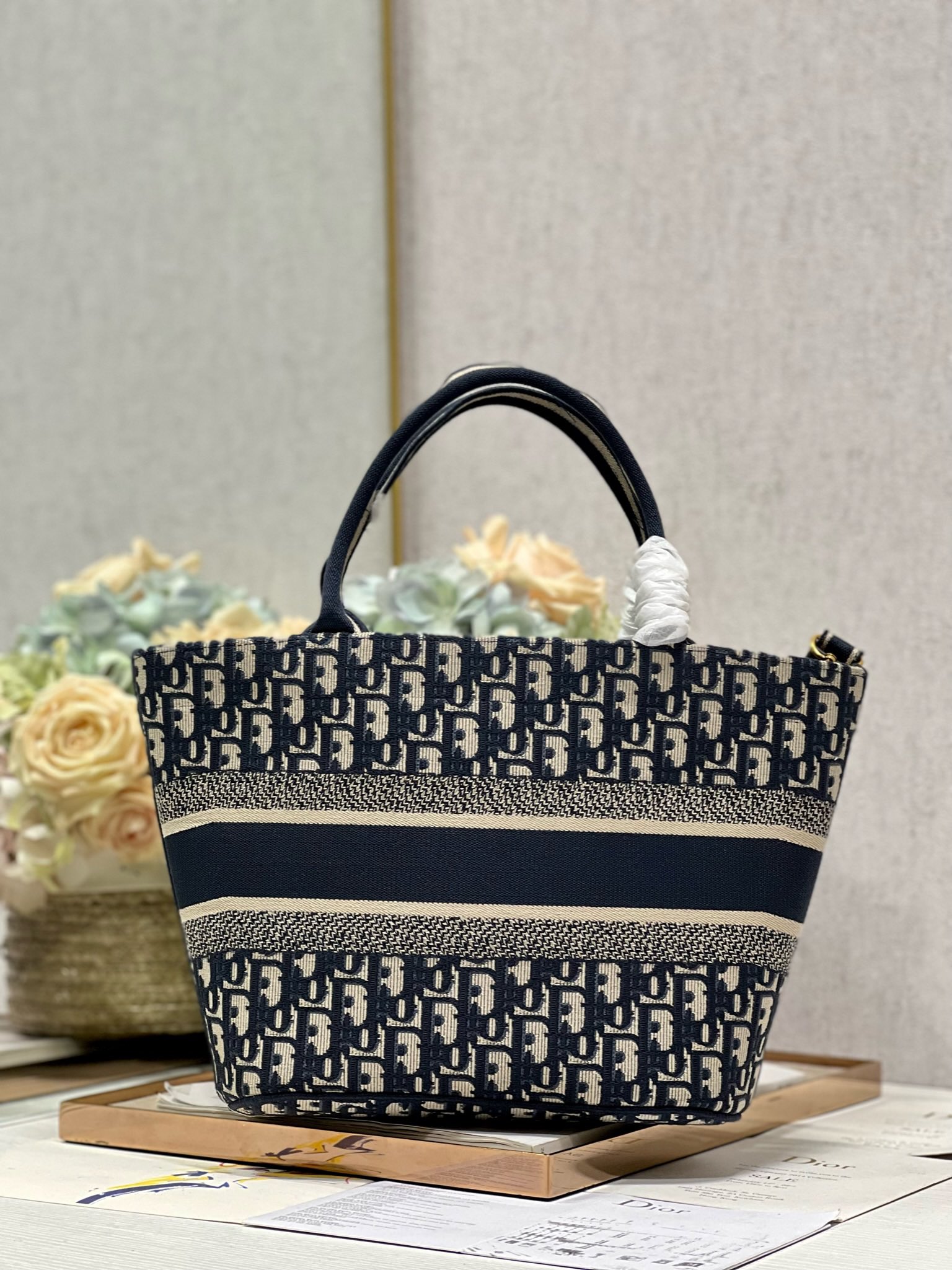 Dior Luxury Designer Handbag Shoulder Bag in fine calfskin 6
