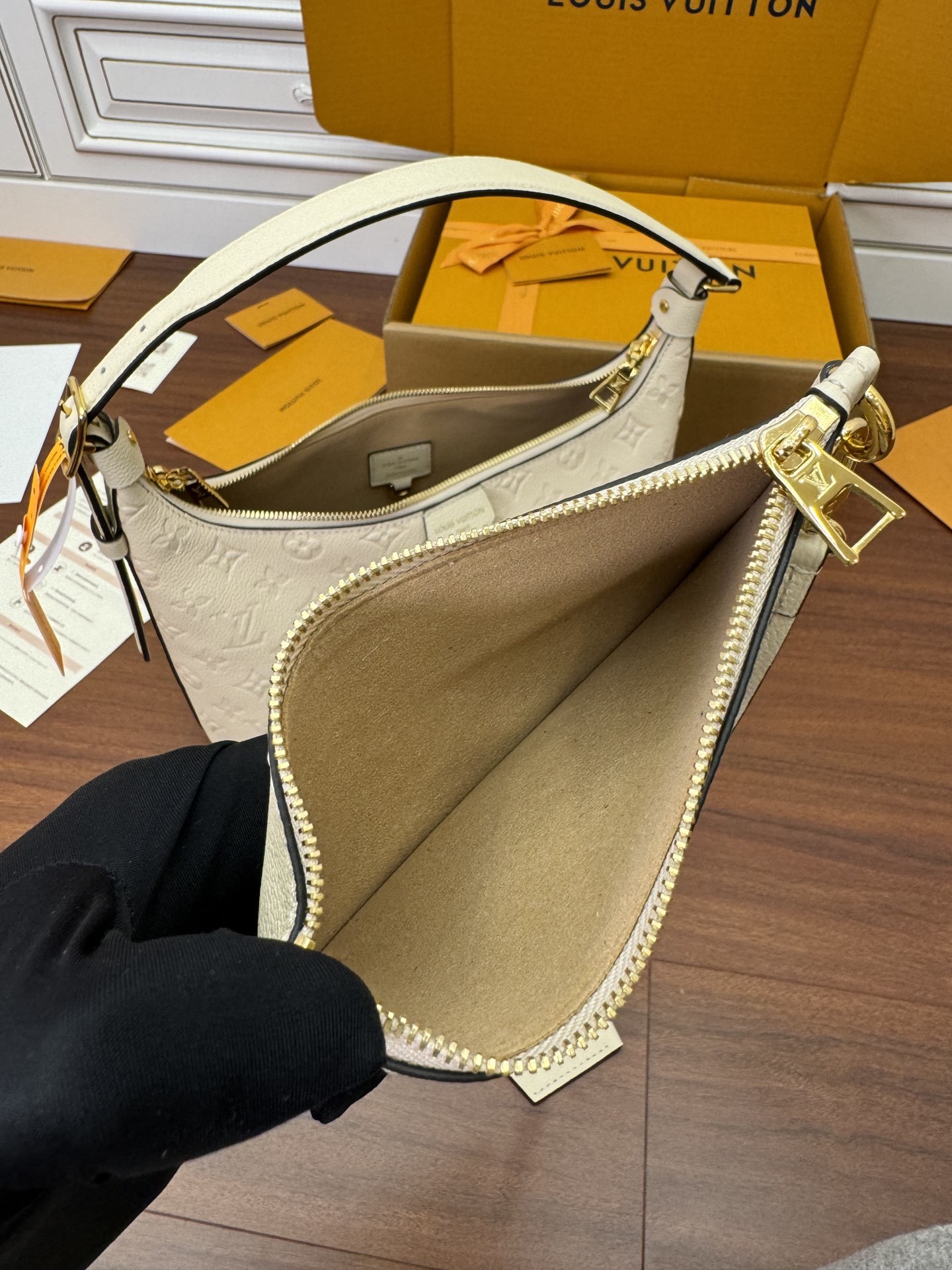 独家首发型号特正版M46609品质全面再次升级专柜同步电子芯片内码新礼盒礼品袋保护纸铜版电子标签合格证皮