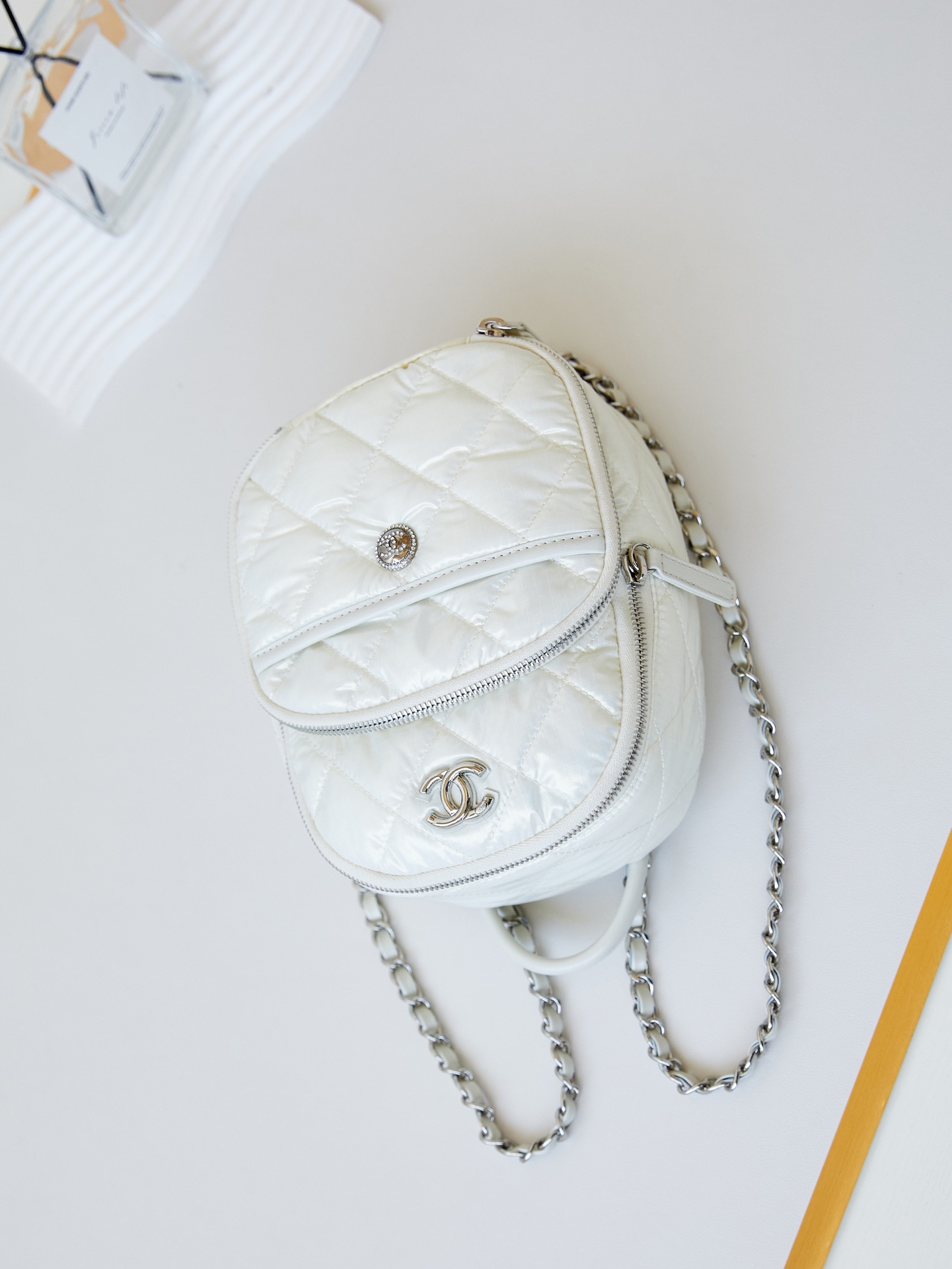 Chanel 最新的滑雪系列也已经发布啦 7