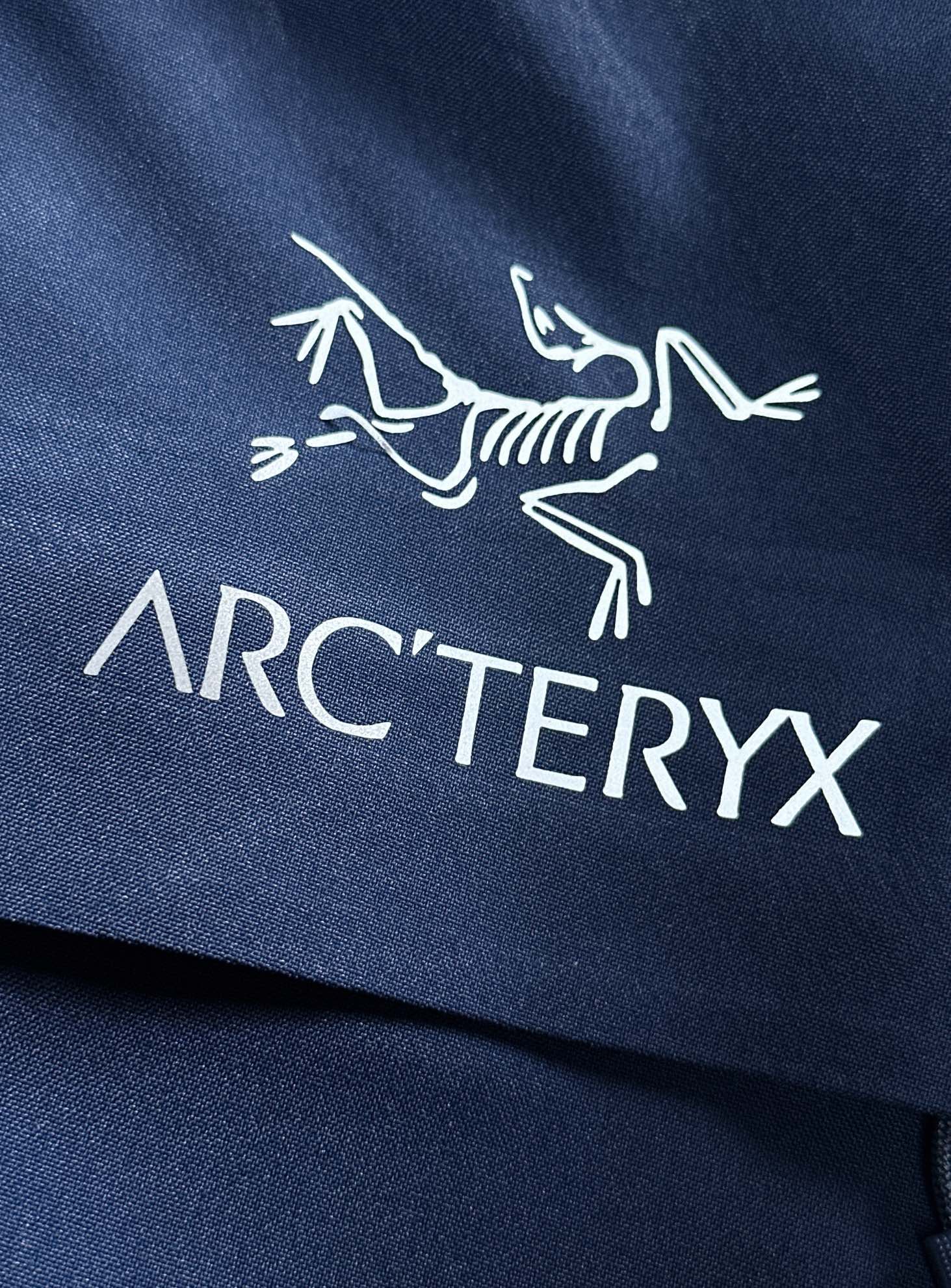 三合一冲锋衣性价比好到爆ARCTERYX始鸟内胆摇粒绒三合一冲锋衣！！ARCTERYX始祖鸟SAWYER