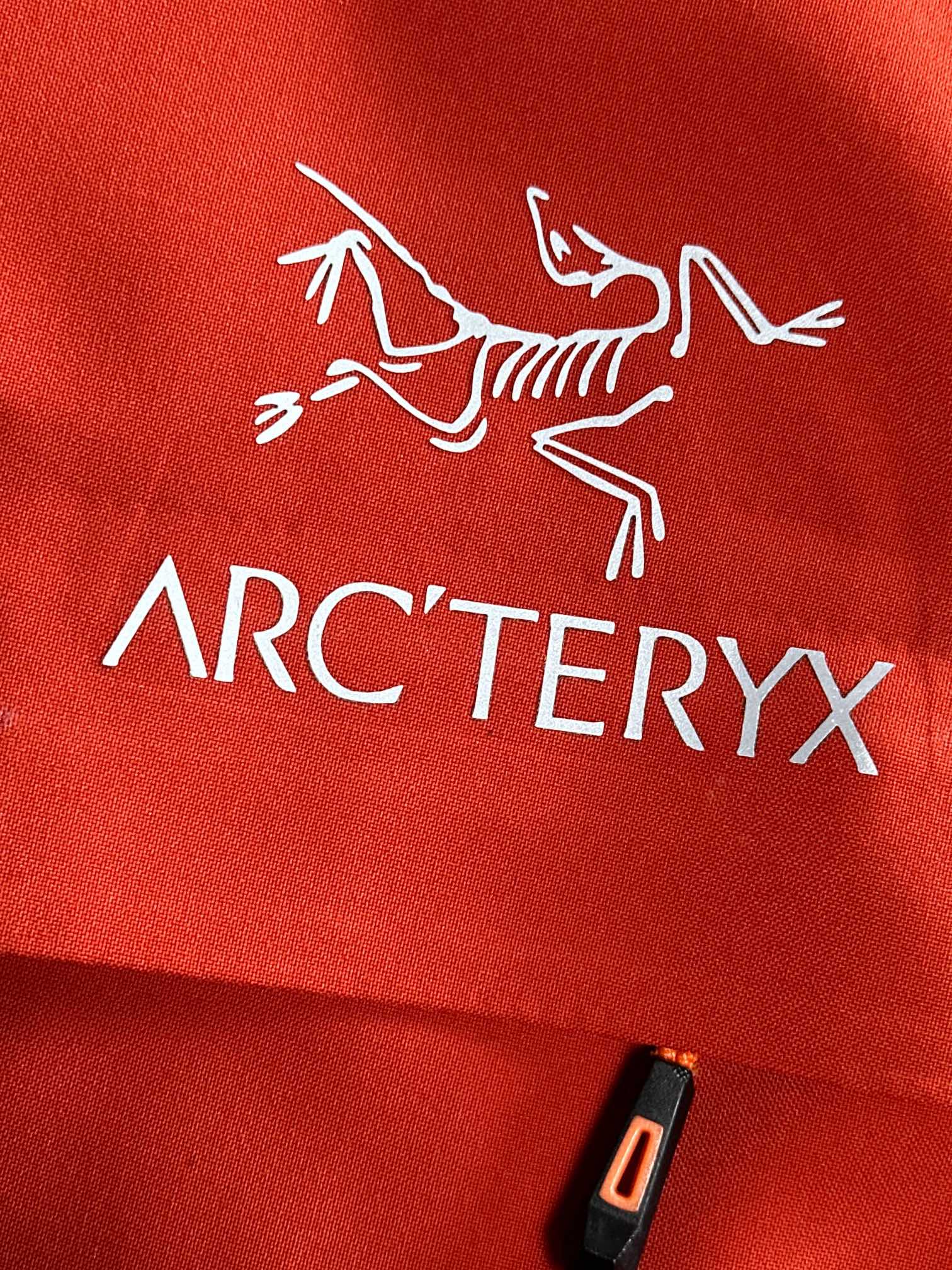 三合一冲锋衣性价比好到爆ARCTERYX始鸟内胆摇粒绒三合一冲锋衣！！ARCTERYX始祖鸟SAWYER