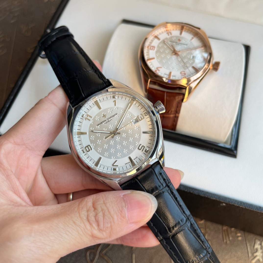 NO:150694,Gold new Vacheron Constantin / Wu Lu style series is low-key, luxurious, elegant and classic, versatile business and unique charm!  The watch diameter is 41m / 10m. It is matched with a Japanese imported movement, (zero reverse modification) sapphire mirror, with an imported 2813 movement, super wear-resistant mirror, 316 stainless steel dial shape, round dial material with white central area, sunburst outer ring decoration; Arabic numerals; gold hour marker with luminous coating, sapphire crystal glass strap material 316 stainless steel strap can also be matched with imported calfskin, buckle type original folding buckle buckle material stainless steel; polished half-Malta cross-shaped design, back transparent, back, waterproof depth of 30 meters, function date display!  ,vacheron,cowhide19860909金 新 款  江诗丹顿 / 伍陆之型系列低调,奢华,儒雅和古典的结合,商务百搭,独具魅力！表径41m / 10m 搭配日本进口机芯,（机芯零反修）蓝宝石镜面,搭配进口2813机芯,超强耐磨镜面,316精钢表盘形状圆形表盘材质白色中央区域,旭日纹外圈装饰；阿拉伯数字；金时标带有夜光涂层表镜材质蓝宝石水晶玻璃表带材质316精钢表带也可搭配进口小牛皮,表扣类型原装折叠扣表扣材质精钢；经抛光处理的半马耳他十字形设计背透背透,表底盖防水深度30米功能日期显示！,,vacheron,cowhide,Watch
