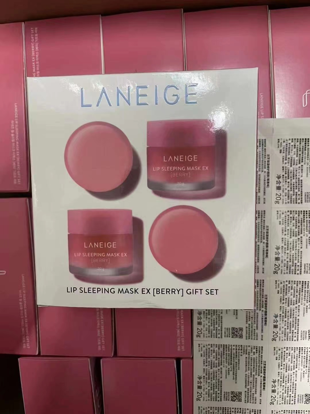 40. Bálsamo Labial Laneige 20g/ Versión Mingtong 150. Set de 4 Bálsamos Labiales Laneige/ Versión Mingtong 🔜 Versión M…