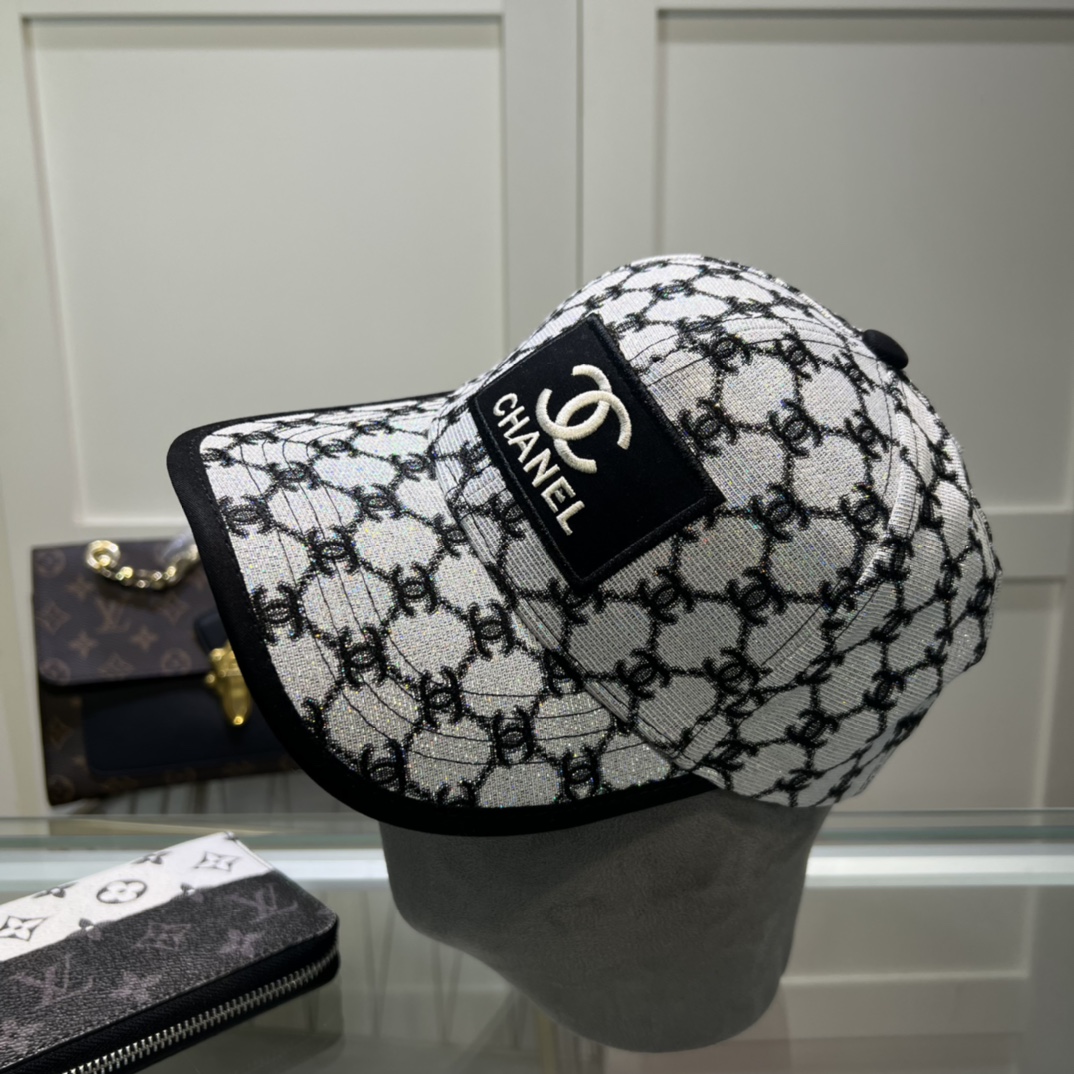NO:189504,CHANEL New original single baseball cap baseball cap is simple, atmospheric, casual, fashionable and stylish, and stylish!  Hat fisherman hat baseball hat knit hat, hat, chanel, chanel, espadrilles, hats19860909CHANEL 香奈儿 新款原单棒球帽鸭舌棒球帽简约大气休闲时尚潮流又有范百搭款！帽子渔夫帽棒球帽针织帽,帽子,chanel,chanel,espadrilles,hats,hat