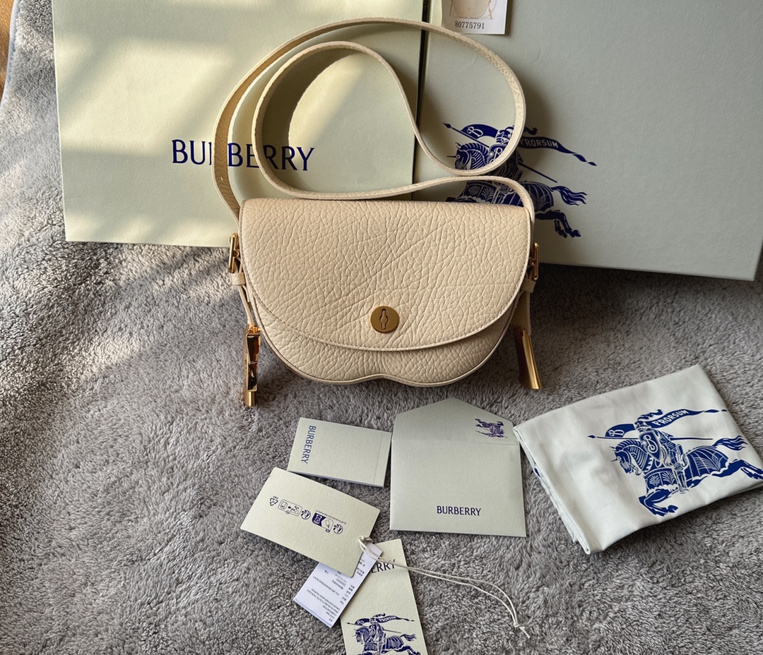 Burberry 799 New model, new and original factory