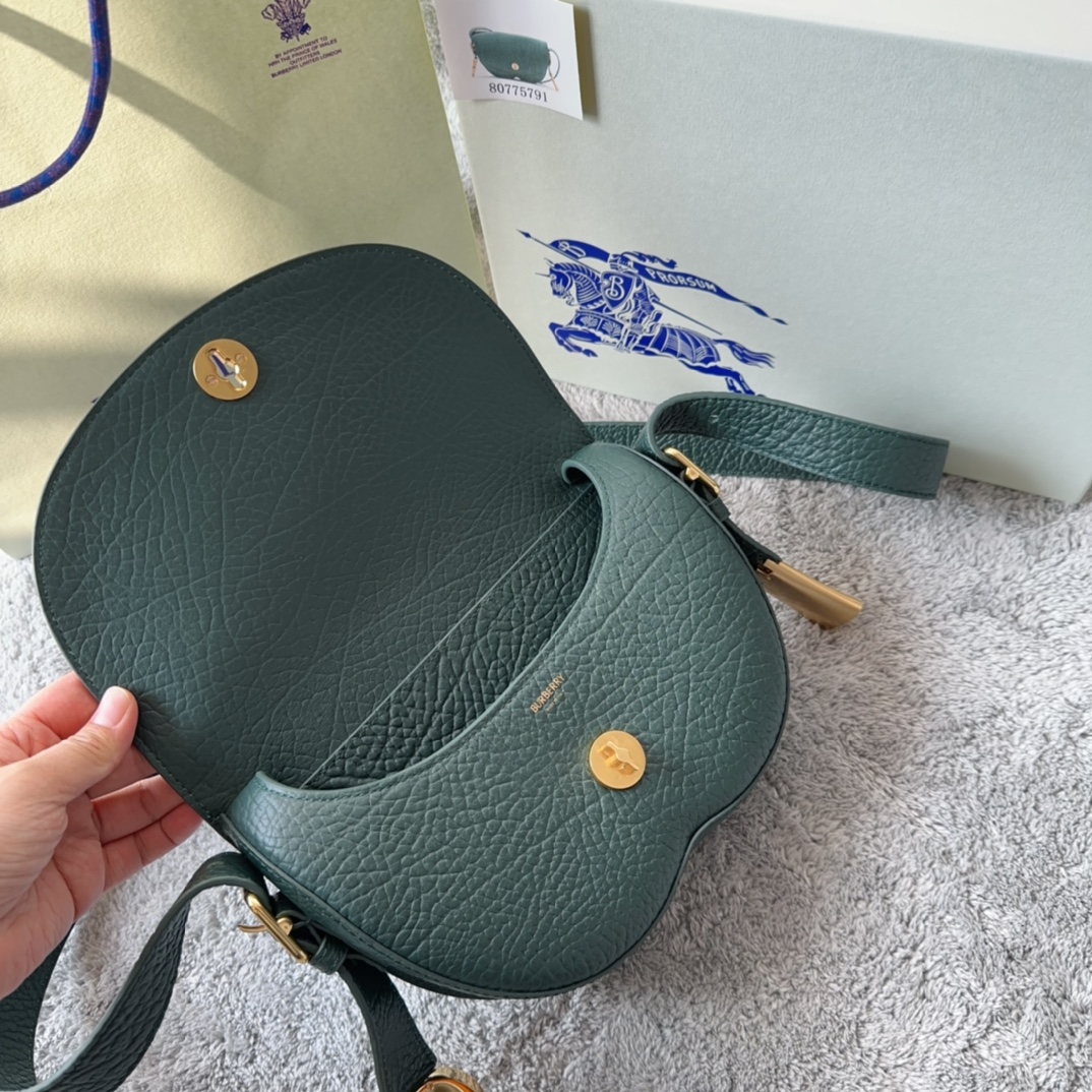 Burberry 799 New model, new and original factory