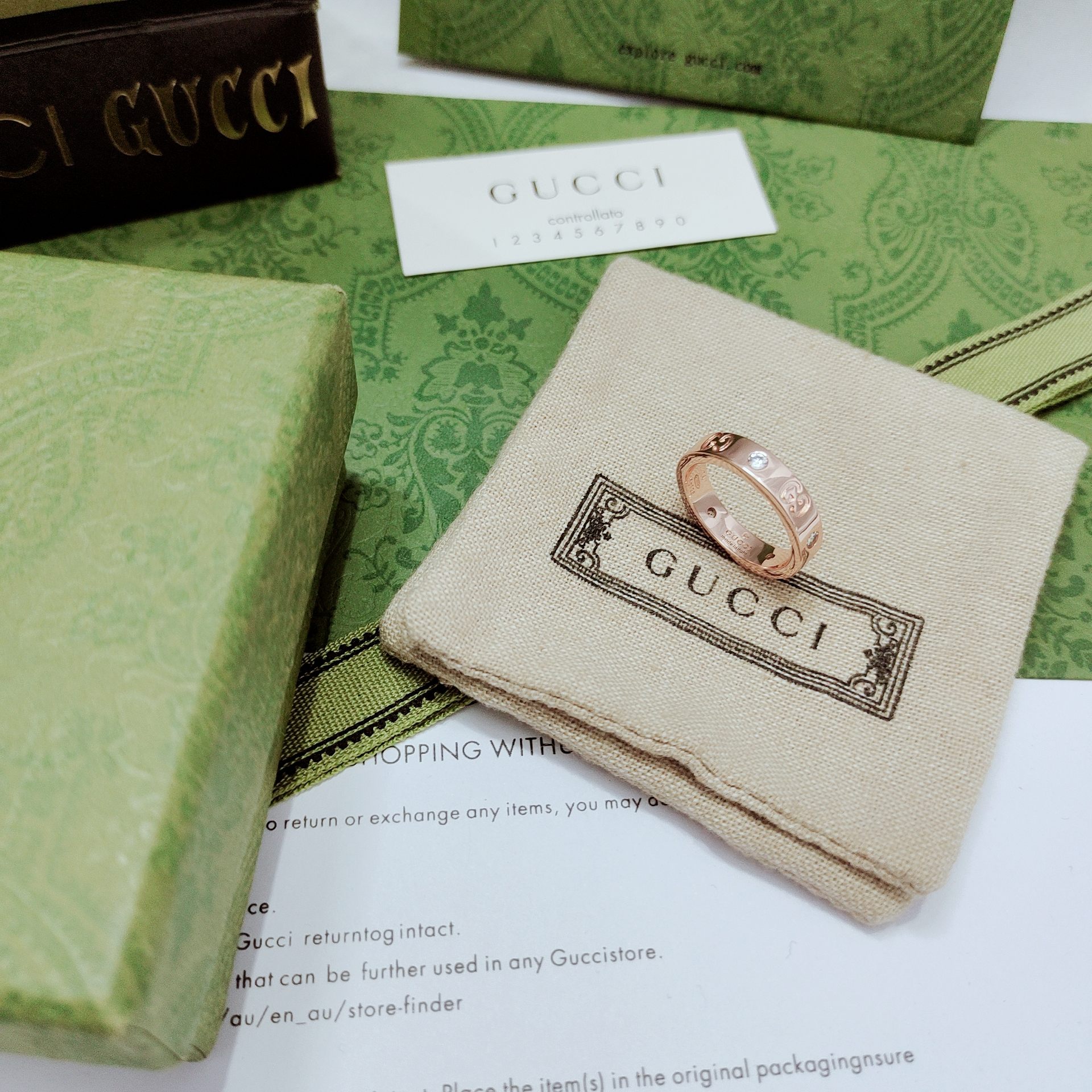 GUcci ダブルGリング - 洗練されたデザインと輝き