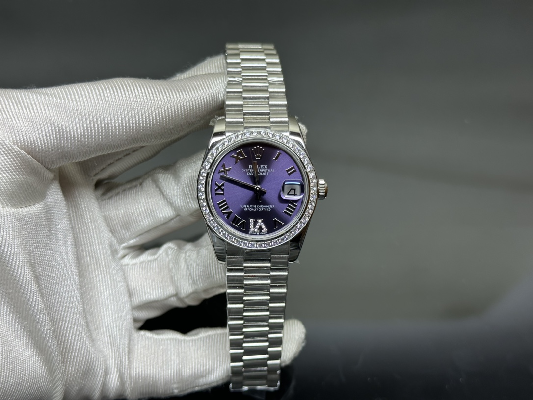 NO:143381,Barbie, purple purple gas Rolex log 31mm, especially suitable for dark outfits in autumn and winter. Log-type watch eternal rose gold with diamond-set eggplant purple dial. Case with imported Czech rhinestones, rolex19860909人间芭比 紫里紫气劳力士日志 31mm,特别适合现在秋冬深色穿搭 日志型腕表永恒玫瑰金搭配镶钻茄紫色表盘 表壳搭配进口捷克水钻,,rolex,Watch