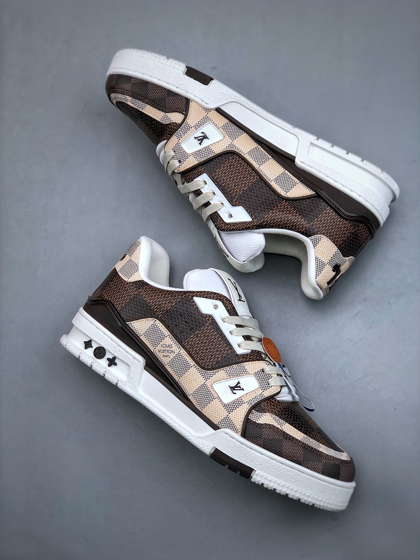 650 Virgil Abloh亲自操刀设计全新LV路易威登Louis Vuitton Trainer Sneaker Low休闲运动文化百搭篮球板鞋