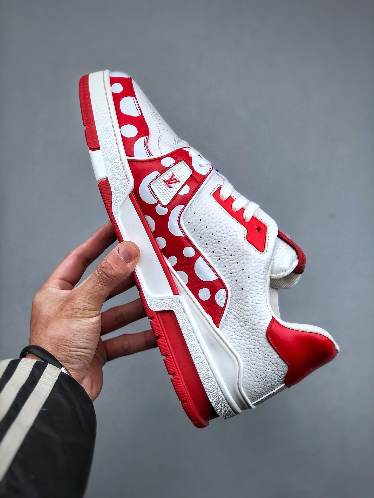 650 Virgil Abloh亲自操刀设计全新LV路易威登Louis Vuitton Trainer Sneaker Low休闲运动文化百搭篮球板鞋