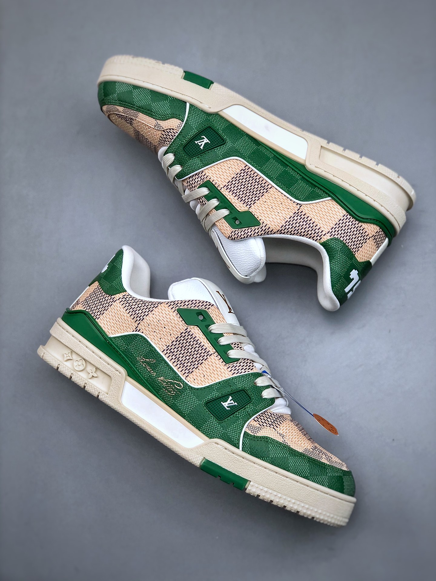 650 Virgil Abloh亲自操刀设计全新LV路易威登Louis Vuitton Trainer Sneaker Low休闲运动文化百搭篮球板鞋