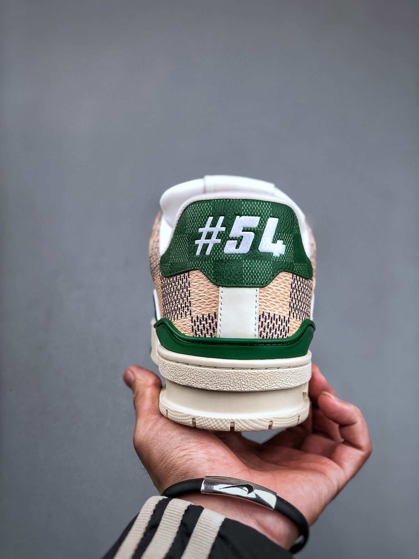 650 Virgil Abloh亲自操刀设计全新LV路易威登Louis Vuitton Trainer Sneaker Low休闲运动文化百搭篮球板鞋