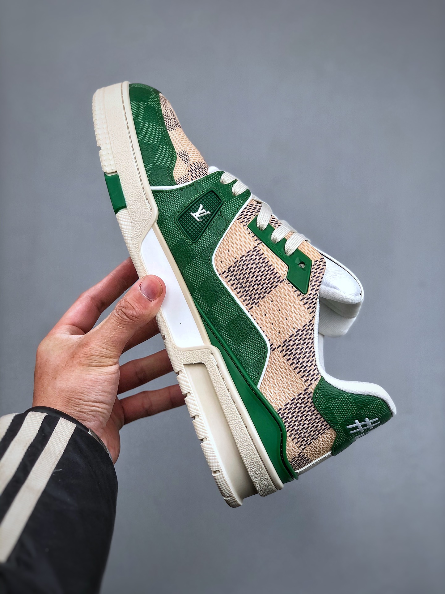 650 Virgil Abloh亲自操刀设计全新LV路易威登Louis Vuitton Trainer Sneaker Low休闲运动文化百搭篮球板鞋
