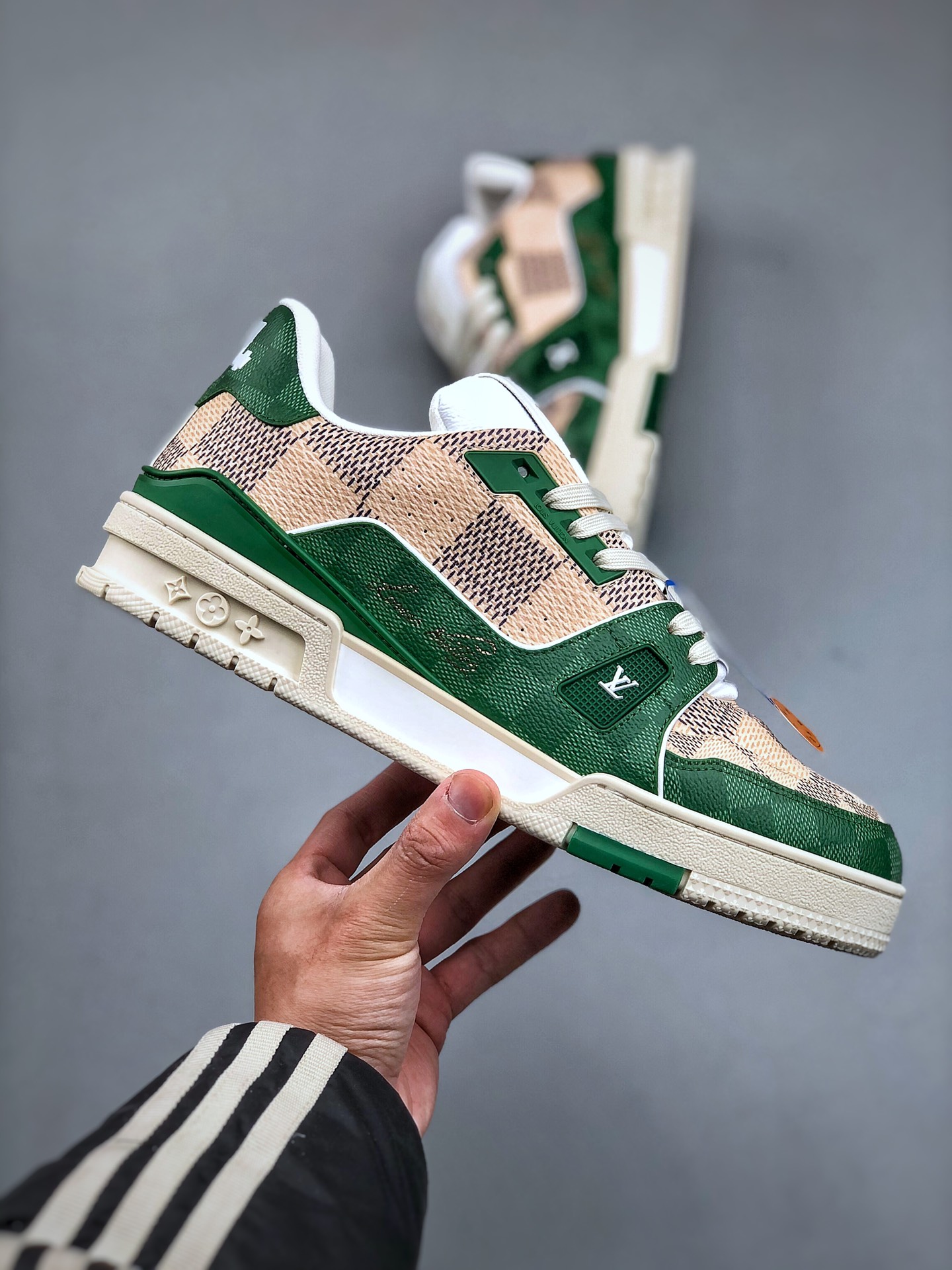 650 Virgil Abloh亲自操刀设计全新LV路易威登Louis Vuitton Trainer Sneaker Low休闲运动文化百搭篮球板鞋