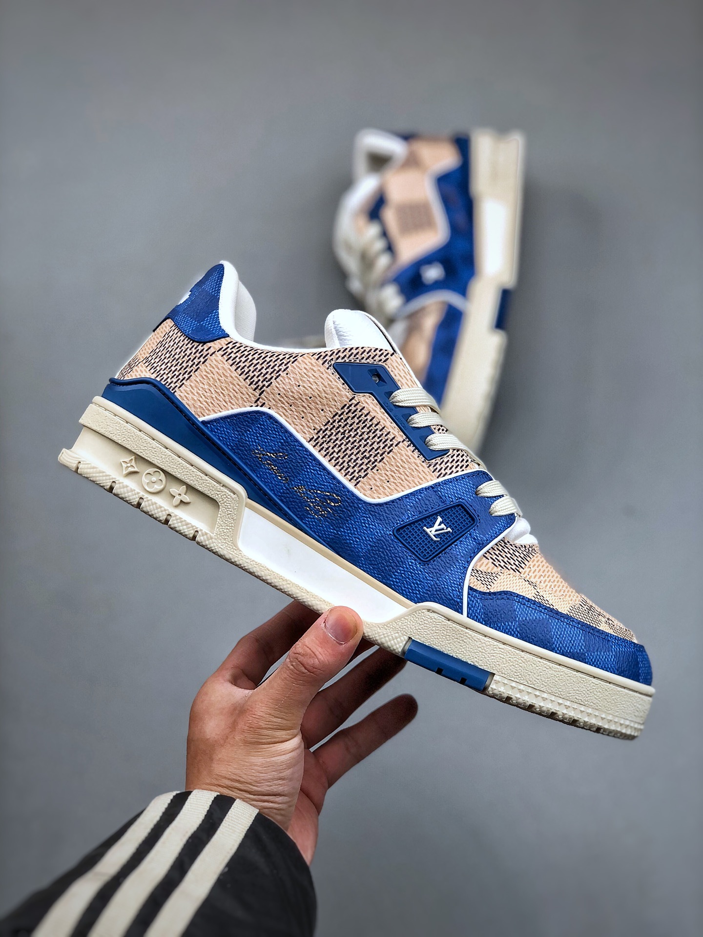 650 Virgil Abloh亲自操刀设计全新LV路易威登Louis Vuitton Trainer Sneaker Low休闲运动文化百搭篮球板鞋