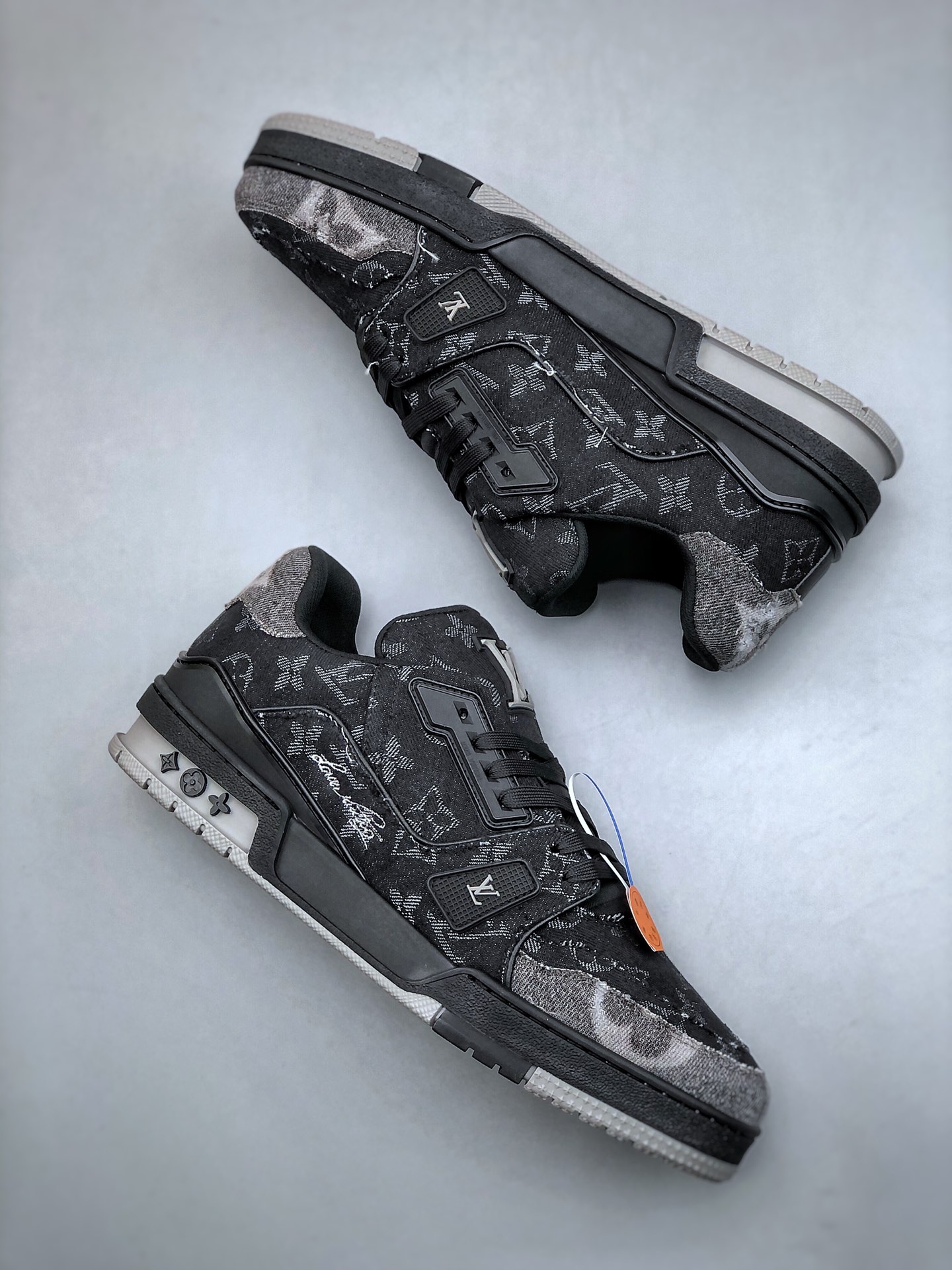 650 路易威登Louis Vuitton Trainer Sneaker Low休闲运动文化百搭篮球板鞋  牛仔黑色