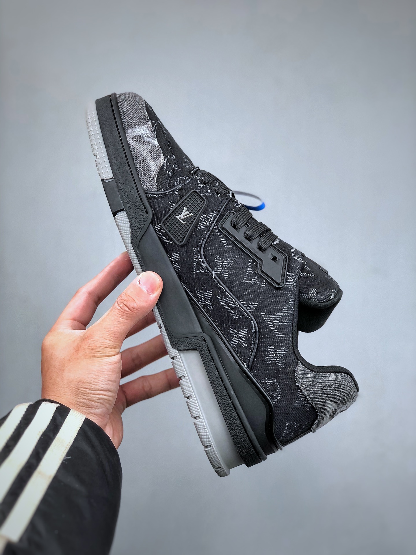 650 路易威登Louis Vuitton Trainer Sneaker Low休闲运动文化百搭篮球板鞋  牛仔黑色