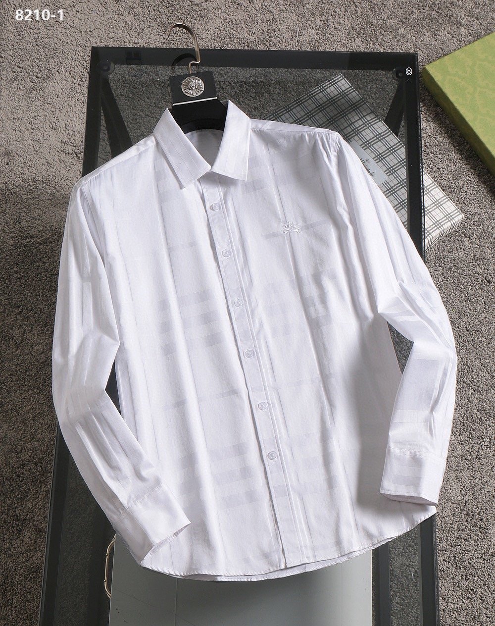 Pyewwd，Burberry·巴宝莉官网经典爆款长袖衬衫，高端大气上档次，高级定制，最新力作，百分百纯棉面料，上身舒适度超强，码数：M-3XL