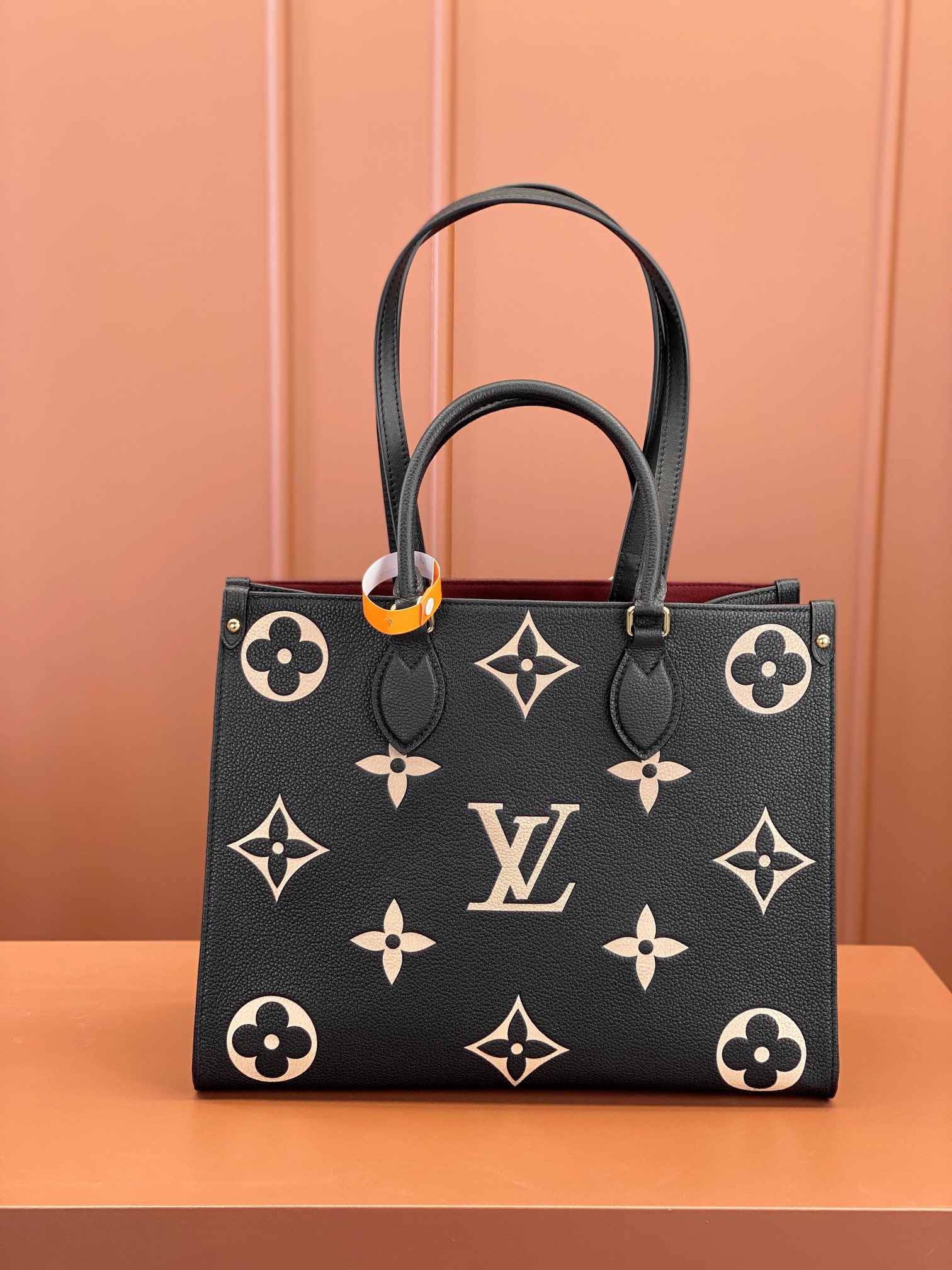 特级MB芯片版原厂皮ONTHEGO中号手袋型号M45495黑色材料A级全钢五金进口原厂面料包装全套原厂免