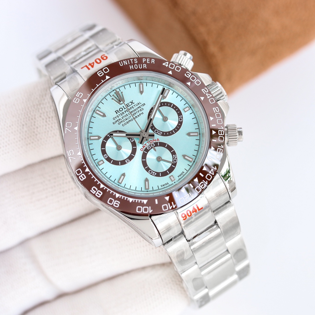 NO:143542,The new top-level version of the Universe Technique Ditona watch! The original one-to-one mold opening, with a diameter of 40 millimeters using a movement. This is a stable chronograph function movement, and the thickness is consistent with the original, completing a perfect top-level reproduction! ! In addition, the shell is cast with 904L stainless steel and is electroplated with 2N18 gold. The color is more prominent and the luster is brighter, which is closer to 18k gold! The crown is equipped with a screw-in three-button lock triple waterproof system, which is more waterproof! ! In addition, the mirror uses high-brightness sapphire glass, original invisible wheat head, Oyster insurance discount with 5mm easy-to-adjust chain link stretching system, the latest artifact! I have been imitated and never surpassed. Only by constantly breaking through myself can I lead the pioneer! ! ! , gold19860909新款顶级版本宇宙计型迪通拿腕表！ 原版一比一开模,直径40毫采用机芯,这是一款稳定计时功能机芯,并且达到厚度与原装一致,完成完美的顶级复刻！！ 另外外壳沿用904L精钢铸造配以2N18金电镀,颜色更突出,光泽更明亮,与18k黄金更接近！表冠以旋入式三扣锁三重防水系统,防水更严密！！加上镜面采用高亮度蓝宝石玻璃,原装隐形麦头,蚝式保险摺扣配5毫米易调链节伸展系统,最新神器！ 一直被模仿,从未被超越,只有不停突破自已,才能领导先驱！！！,,gold,Watch