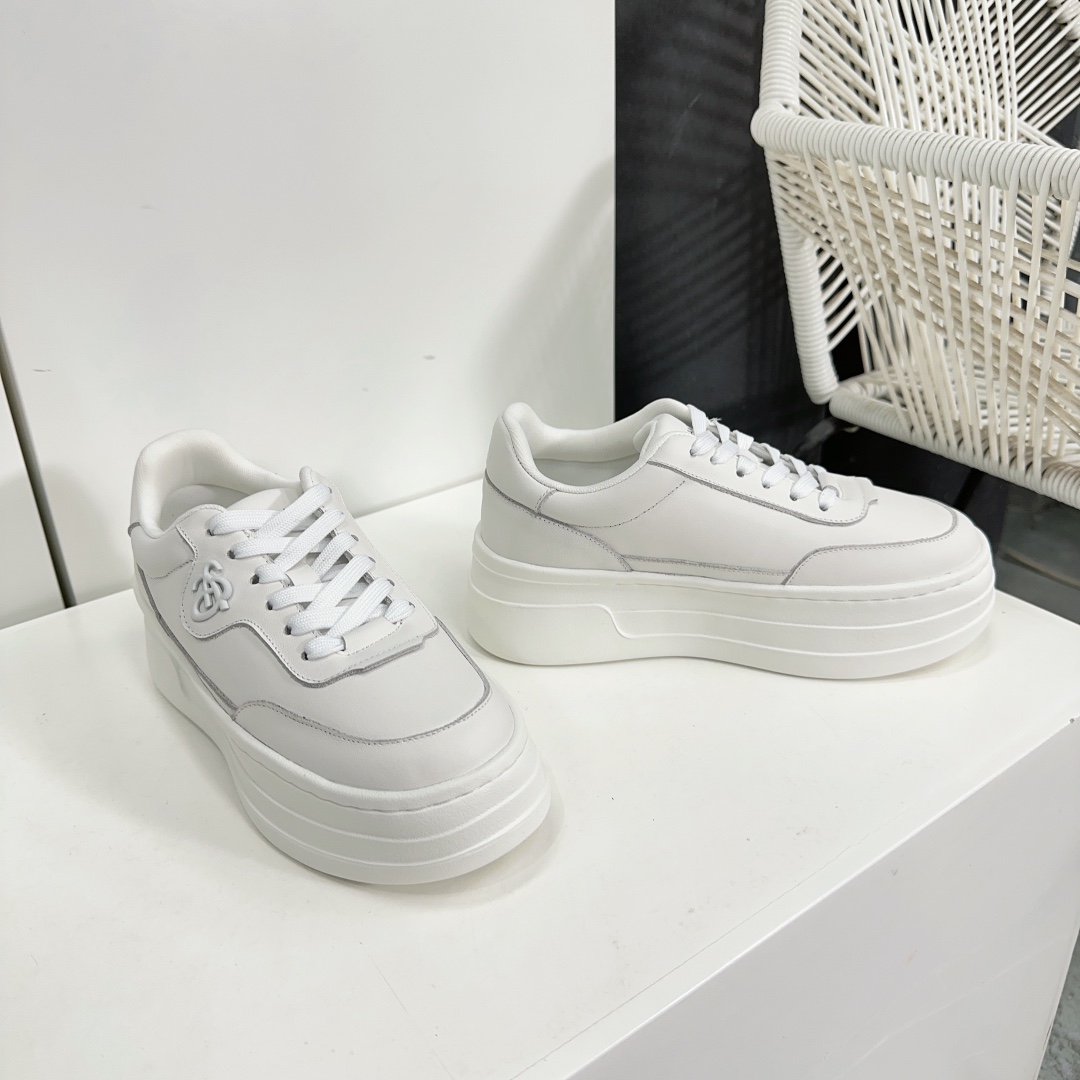 “Zenium Shoes: High-Quality, Abstract Design for 24th Spring/Summer Collection” - 图片 5