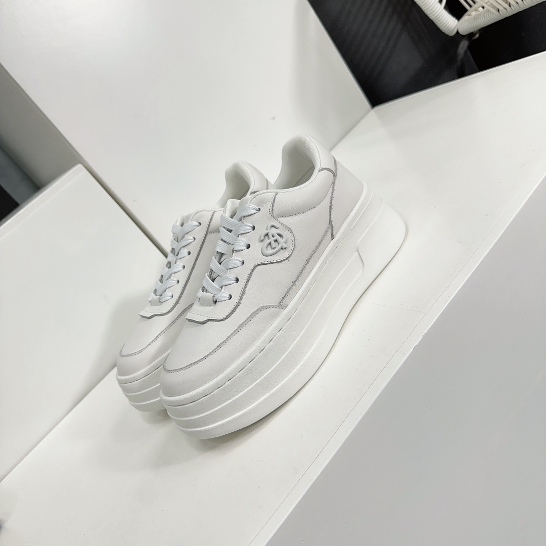 “Zenium Shoes: High-Quality, Abstract Design for 24th Spring/Summer Collection” - 图片 3