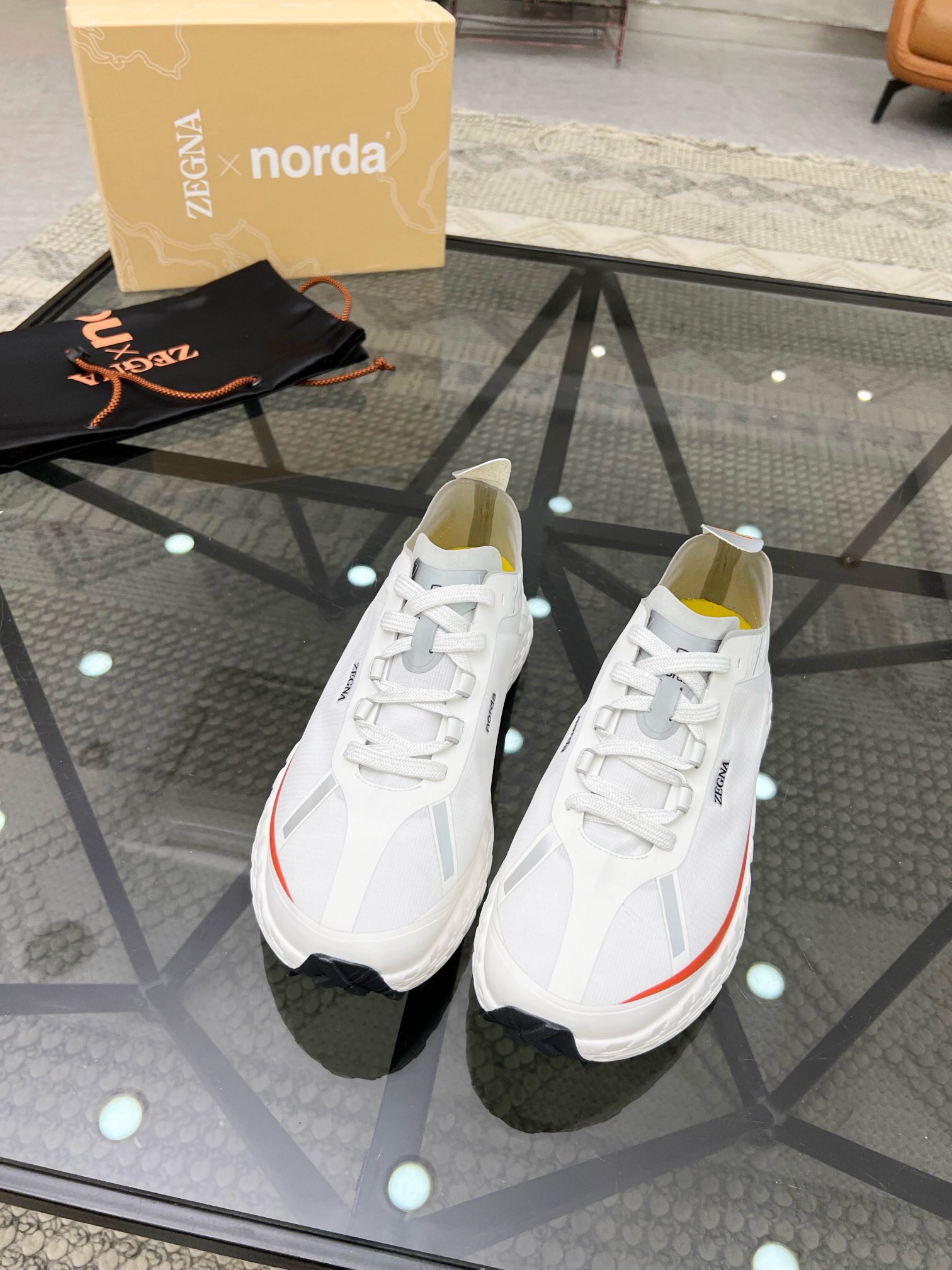 NO:218008,Brand Zegna color original color matching Size 39-44 Custom made 38.45 Price Material Zegna new style Men's casual shoes Zegna co-branded Xnorda sports running shoes are released simultaneously on the official website Lightweight and breathable running shoes This sports running shoes are super breathable, and the dynamic and energetic sports running shoes provide you with stable support and show your personality. The distinctive contrasting color design can create the focus of attention regardless of inside or outside the sports field. The car's midsole cover is made to move the foot bed. The shoes are light and easy to wear, the soles are soft and comfortable, and the soles are designed as Vlbram brand LOGO film, which is shock-proof and anti-slip. The production process is perfectly integrated with high technology, comfortable and excellent performance!  ,Jenia casual sneakers zegna sneakers19860909品牌Zegna 颜色原版配色 码数39-44定做38.45 价格 材质杰尼亚新款 男士 休闲鞋zegna杰尼亚联名款Xnorda 运动跑鞋 官网同步发售 轻便透气跑步鞋 这款运动跑鞋上脚透气性超好,满蕴动感活力的运动跑鞋为您提供稳固支撑,秀出个性风采.鲜明的撞色设计,不论运动场内外,均能造就瞩目焦点.车中底套楦做法,可活动脚床.鞋子轻便好穿,鞋底软弹舒适,大底设计为Vlbram品牌LOGO底片,防震防滑. 制作工艺与高科技完美融合、舒适不凡,性能优异！,杰尼亚 休闲运动鞋,zegna,sneakers,Men's shoes