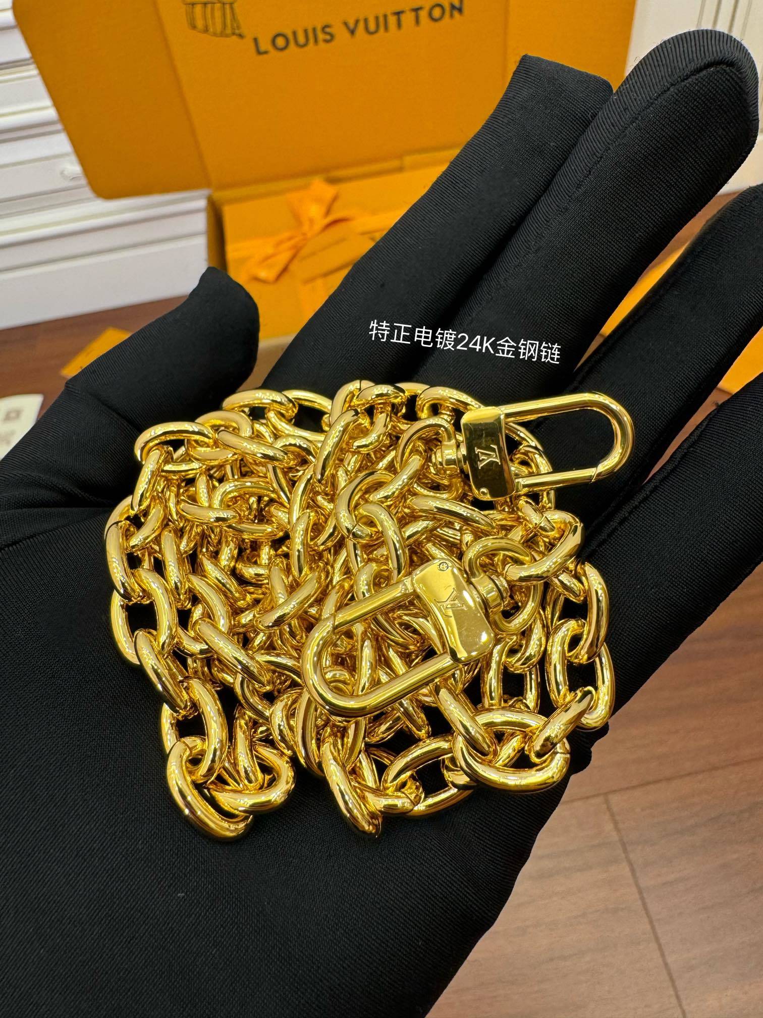 独家首发型号特正版M82637品质全面再次升级专柜同步电子芯片内码新礼盒礼品袋保护纸铜版电子标签合格证皮