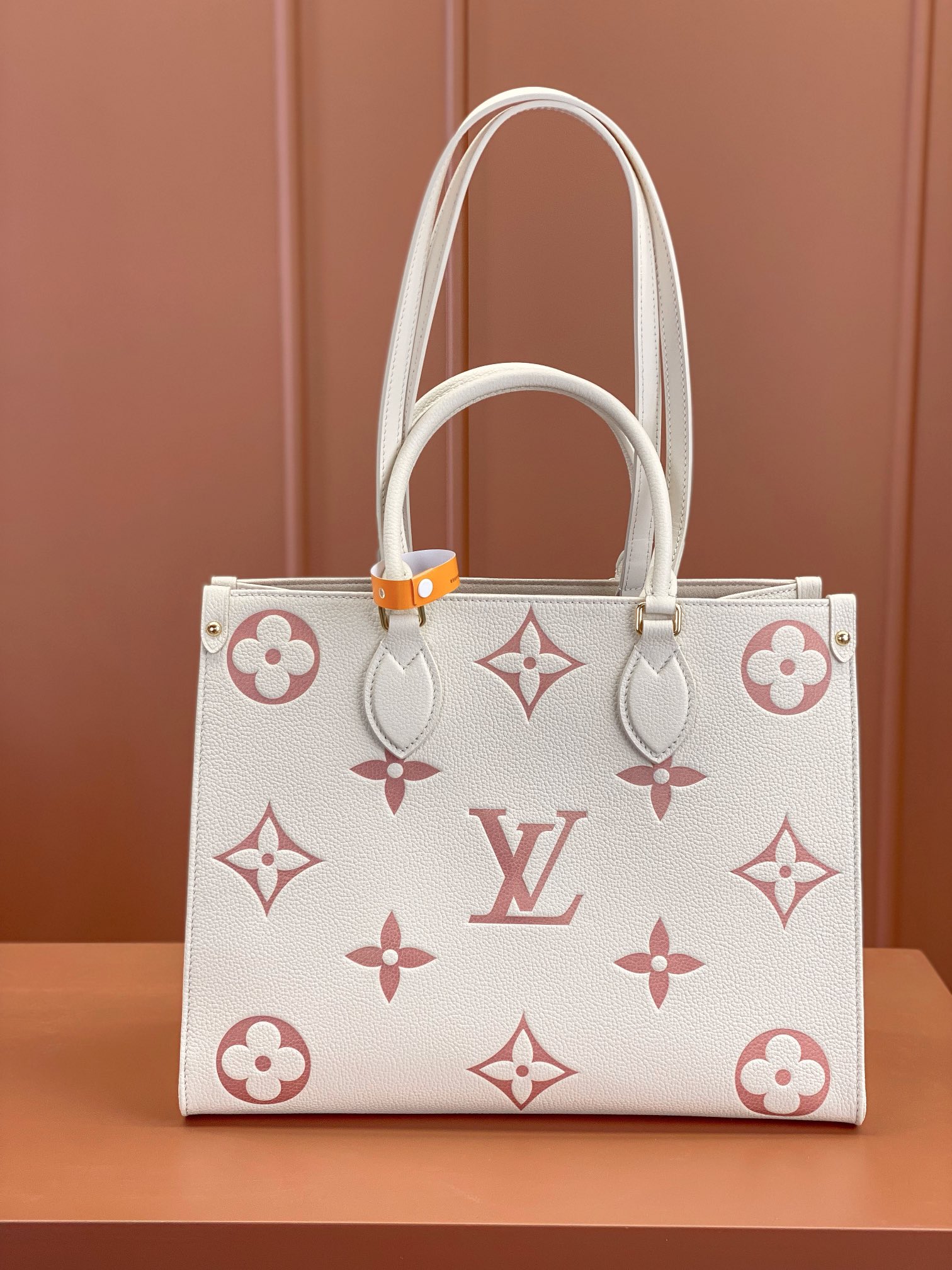 特级MB芯片版原厂皮ONTHEGO中号手袋型号M21575材料A级全钢五金进口原厂面料包装全套原厂免税M