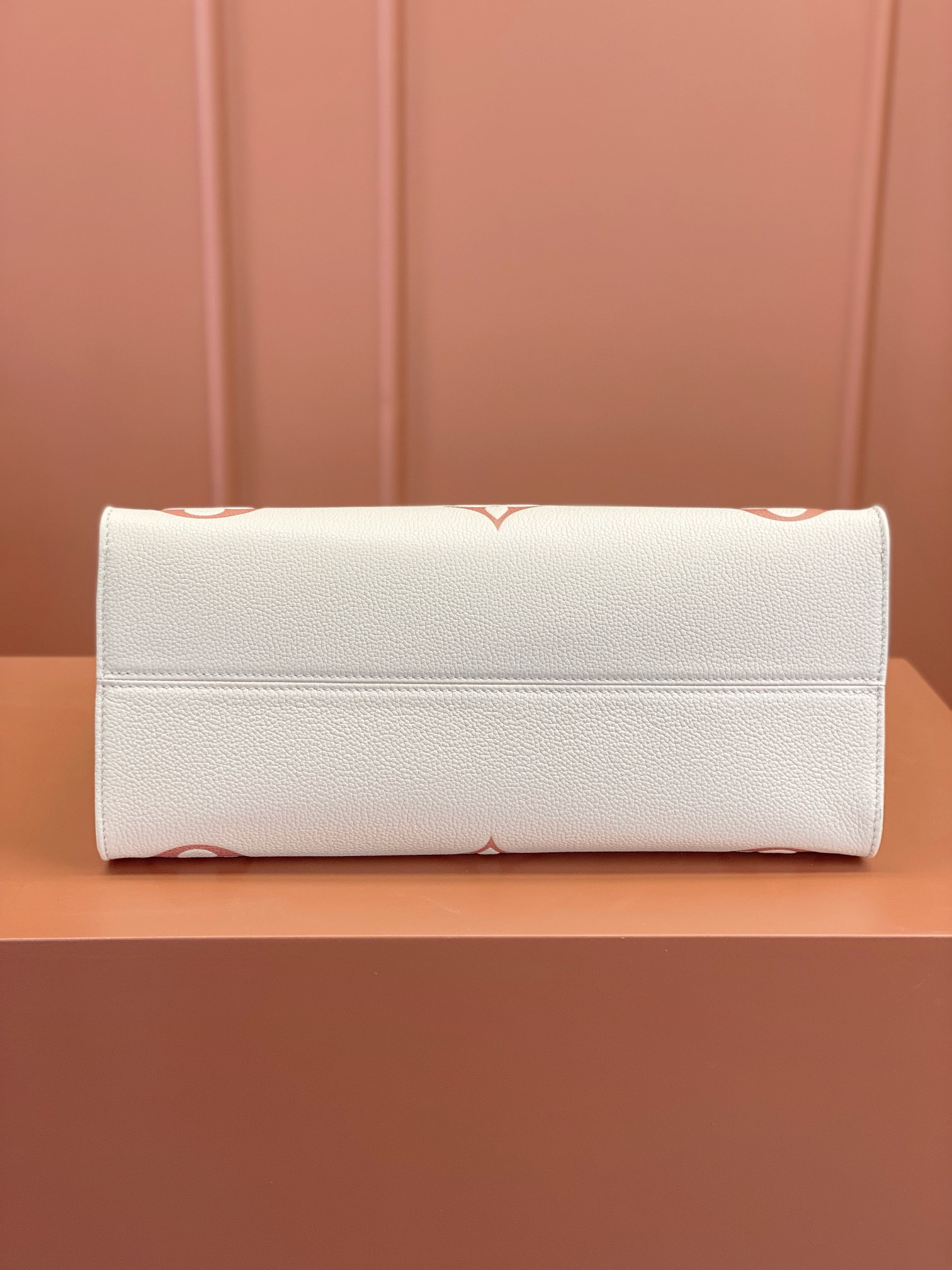 特级MB芯片版原厂皮ONTHEGO中号手袋型号M21575材料A级全钢五金进口原厂面料包装全套原厂免税M