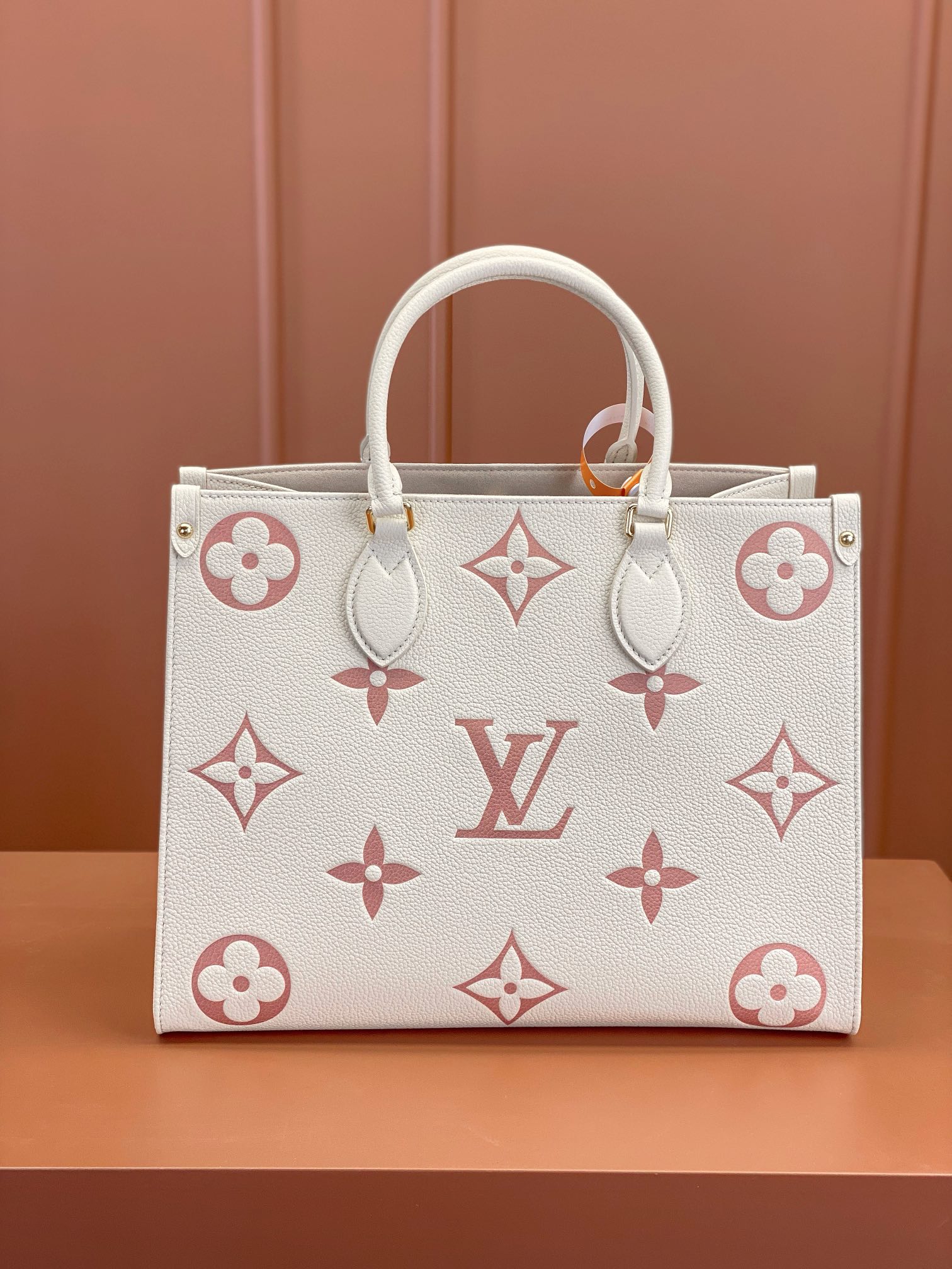 特级MB芯片版原厂皮ONTHEGO中号手袋型号M21575材料A级全钢五金进口原厂面料包装全套原厂免税M