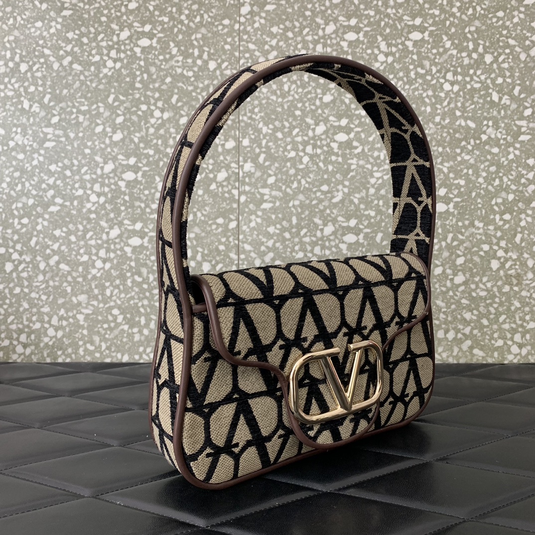 24New Valentino VALENTINO New V logo printed goatskin handbag, this handbag is designed with a flap and metal VLogo Signature handle