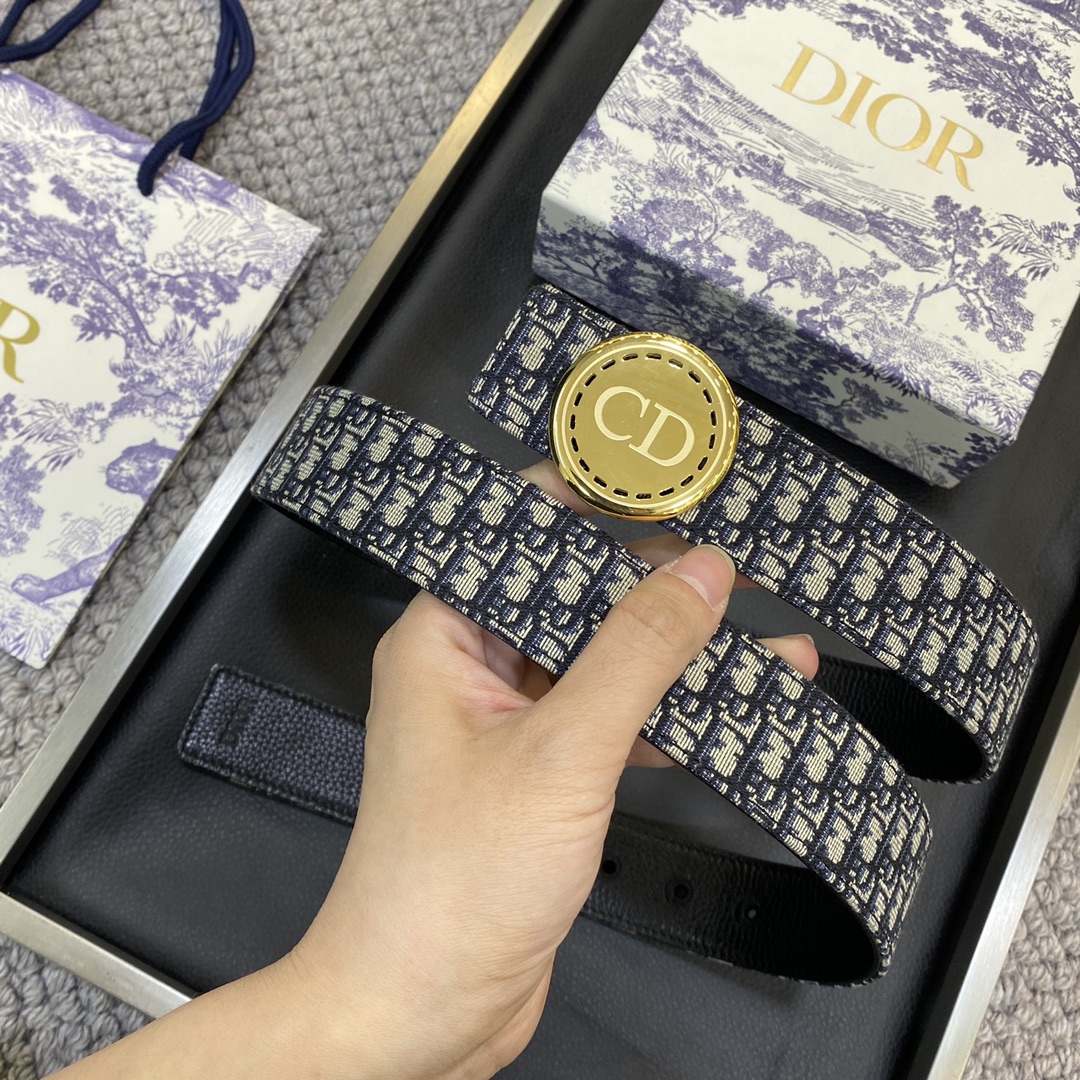迪奥DIOR新款精钢五金宽3.5CM原单进口头层牛皮配经典字母布.搭配原单钌钯电镀CD扣手感.油边近乎完