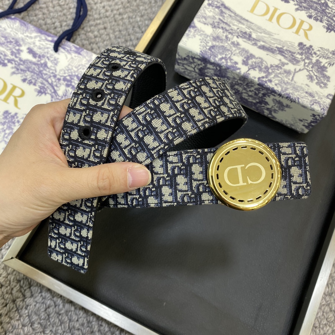 迪奥DIOR新款精钢五金宽3.5CM原单进口头层牛皮配经典字母布.搭配原单钌钯电镀CD扣手感.油边近乎完