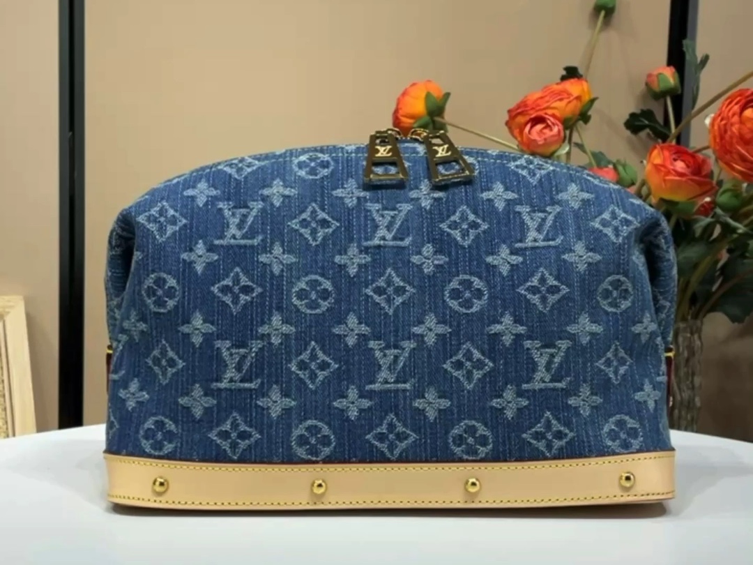 Louis Vuitton LV POCHETTE COSMETIQUE large cosmetic bag official M24317 blue (denim denim)