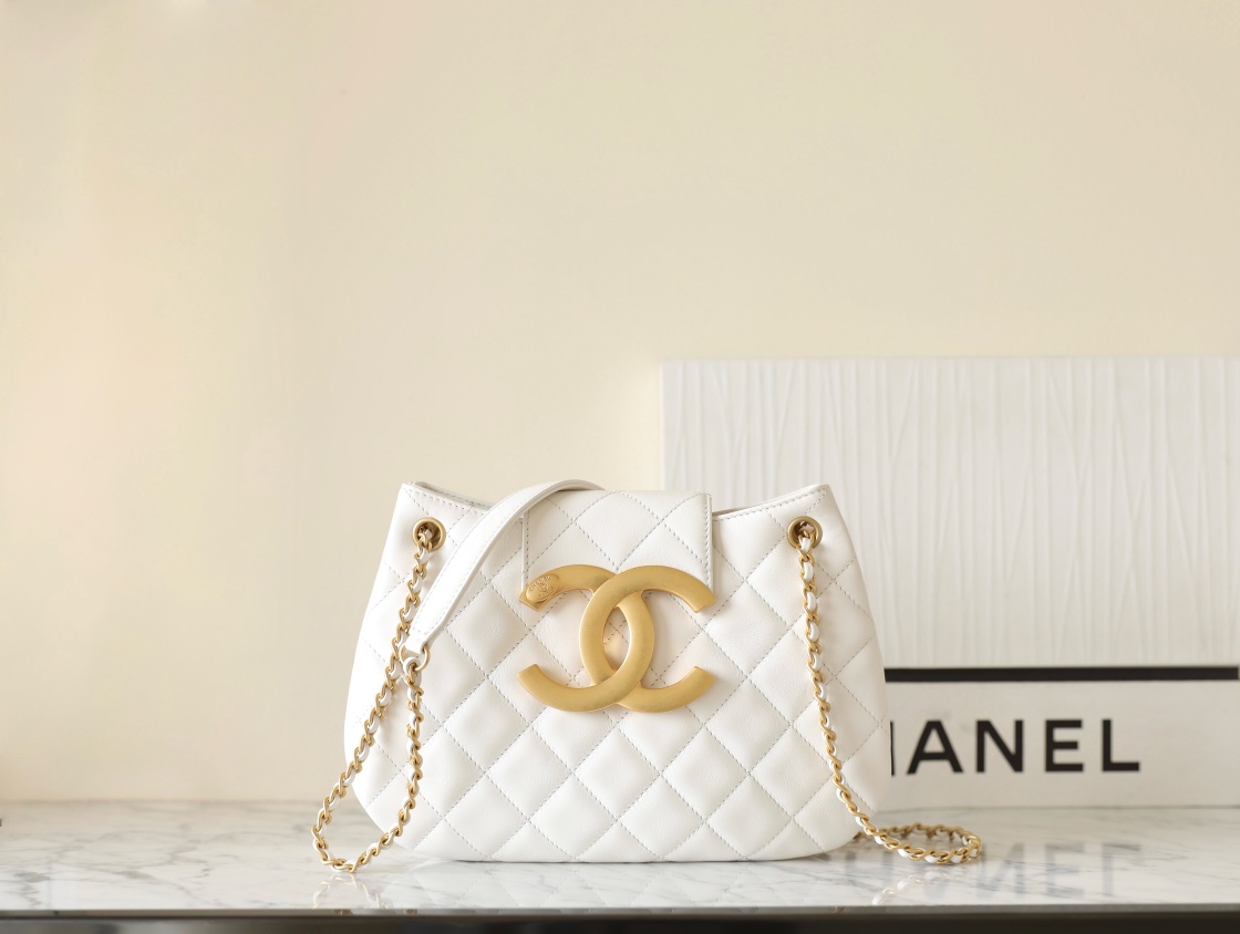 Chanel Crossbody & Shoulder Bags Brand Designer Replica
 White Vintage Gold Lambskin Sheepskin Spring Collection