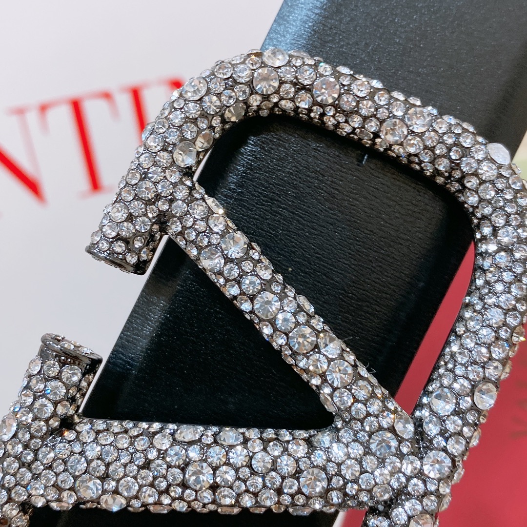 “Valentino Garavani VLogo Belt: Bright Calf Skin, 4.0cm Width” - 图片 3