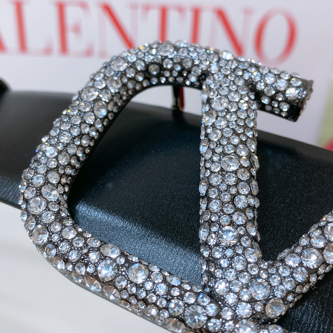 “Valentino Garavani VLogo Belt: Bright Calf Skin, 4.0cm Width” - 图片 5