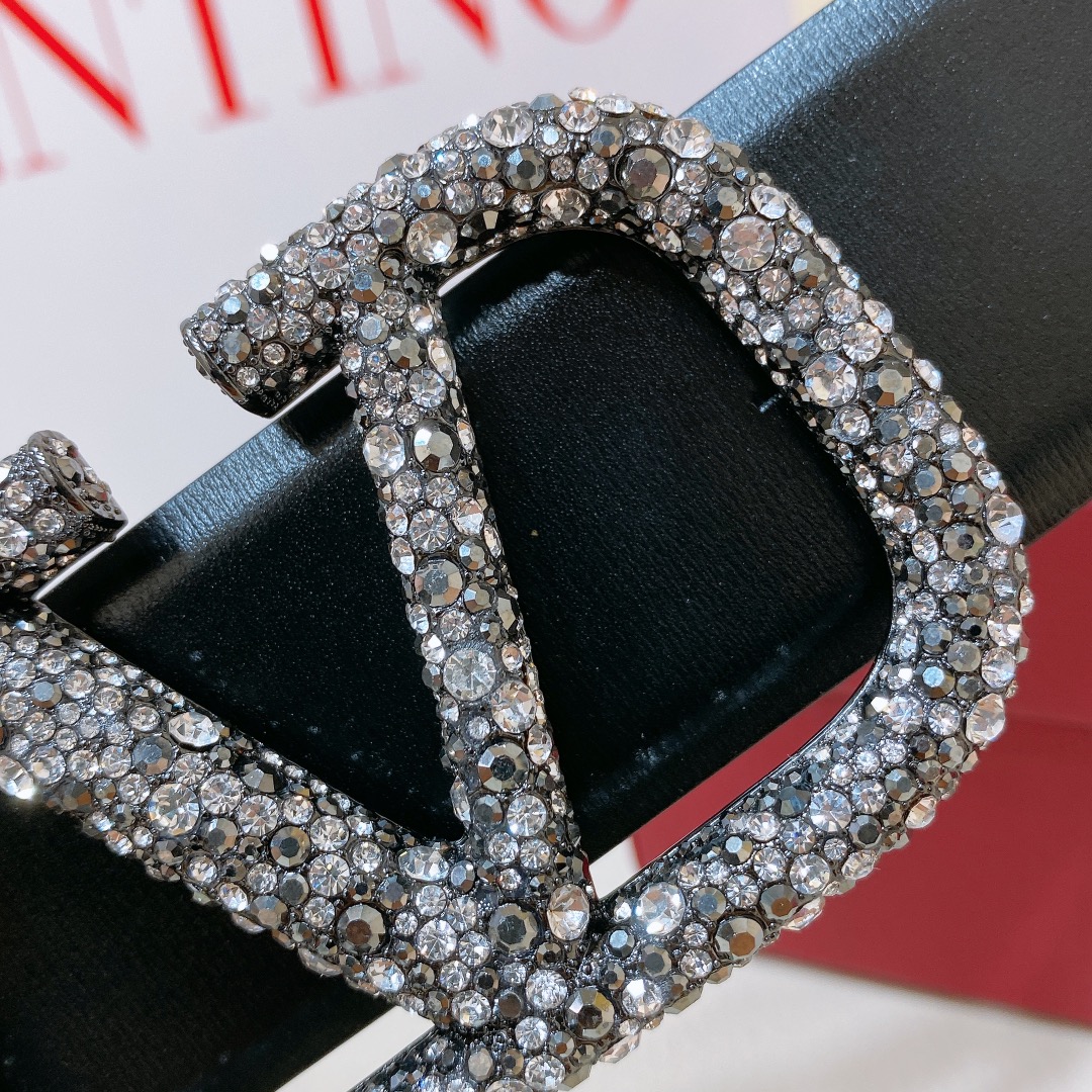 Valentino Garavani VLogo Belt: High-Quality Purchase for Ms. Valentino - 图片 5
