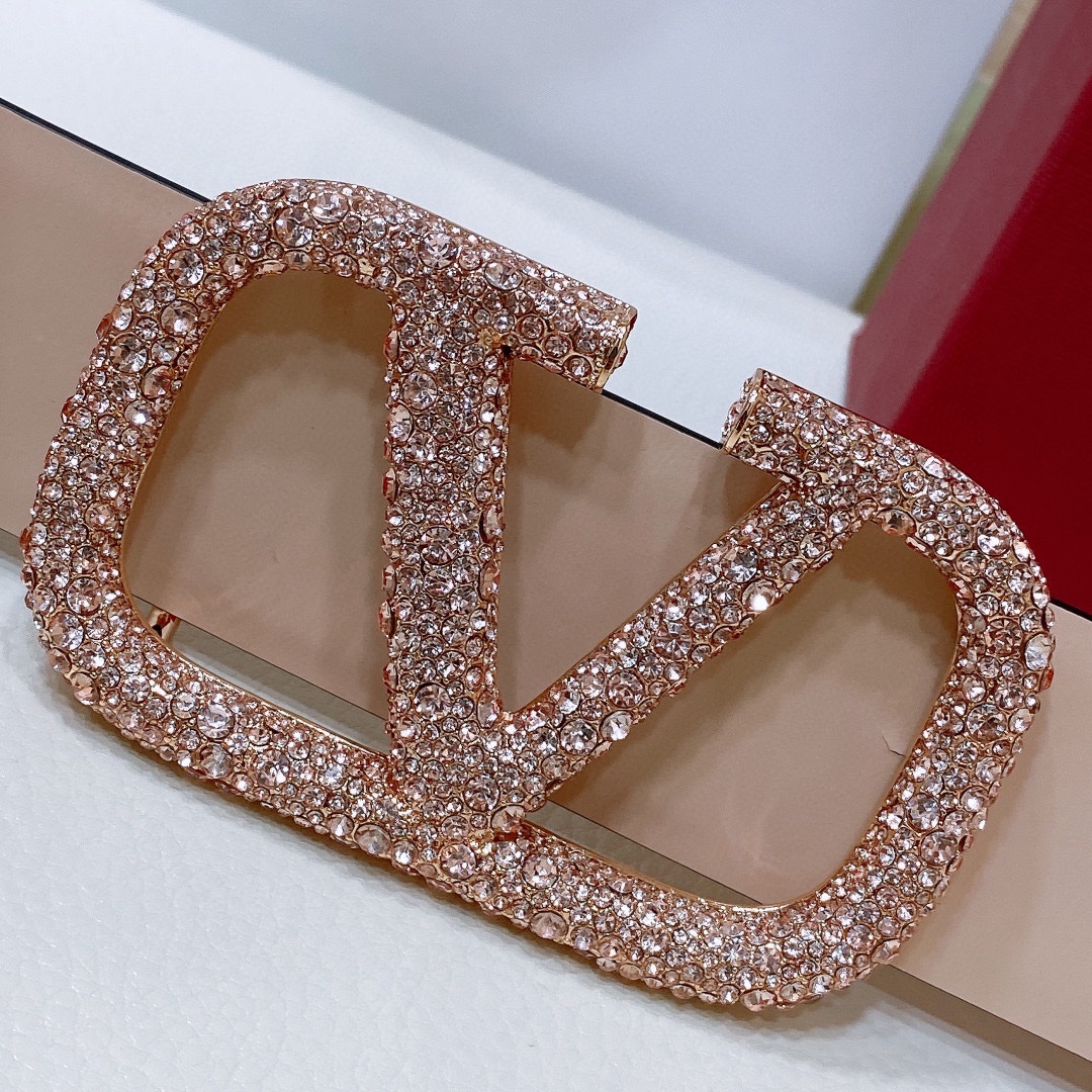 Valentino Garavani VLOGO Signature Calf Skin Belt Purchase Guide - 图片 2