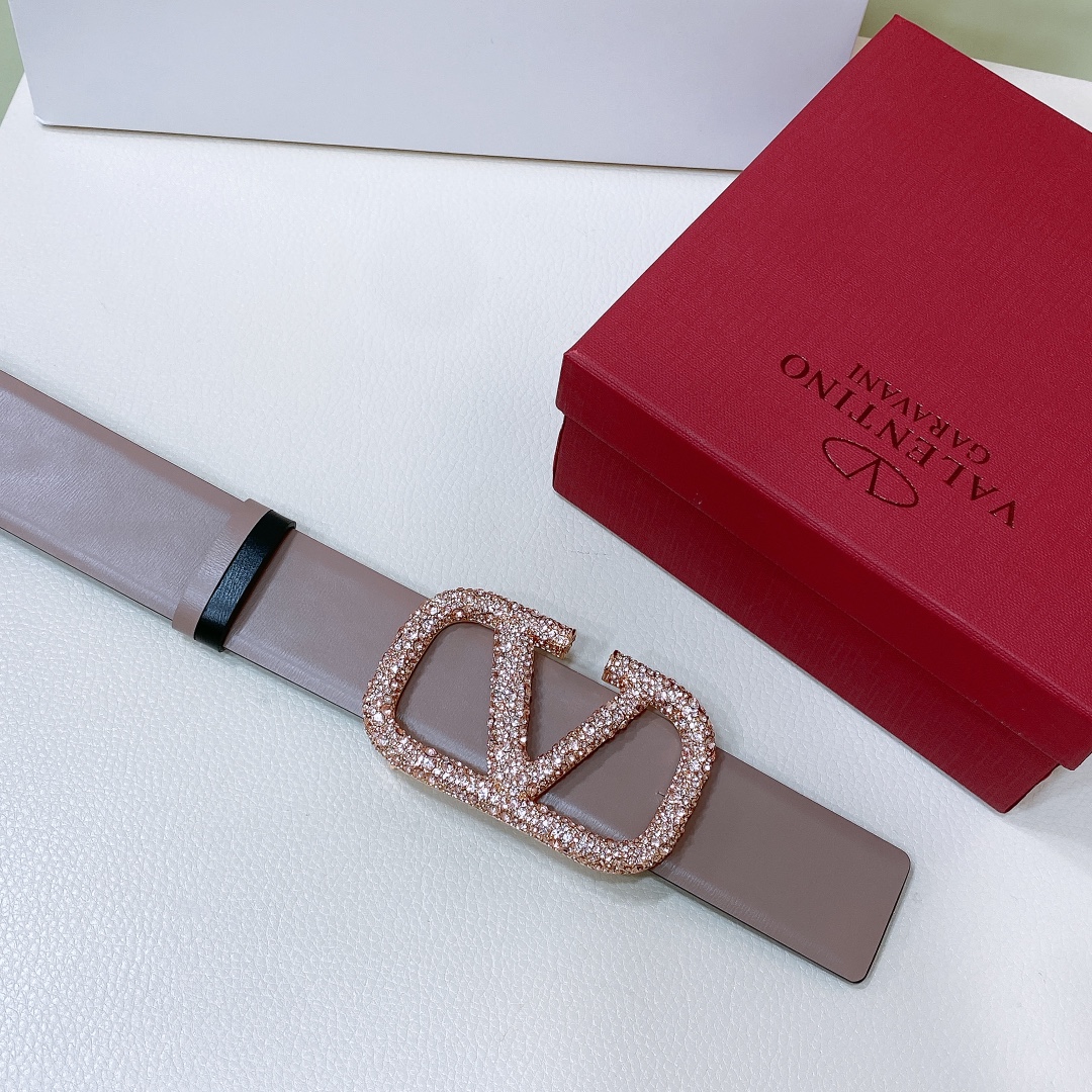 Valentino Garavani VLOGO Signature Calfskin Belt Purchase Guide - 图片 8