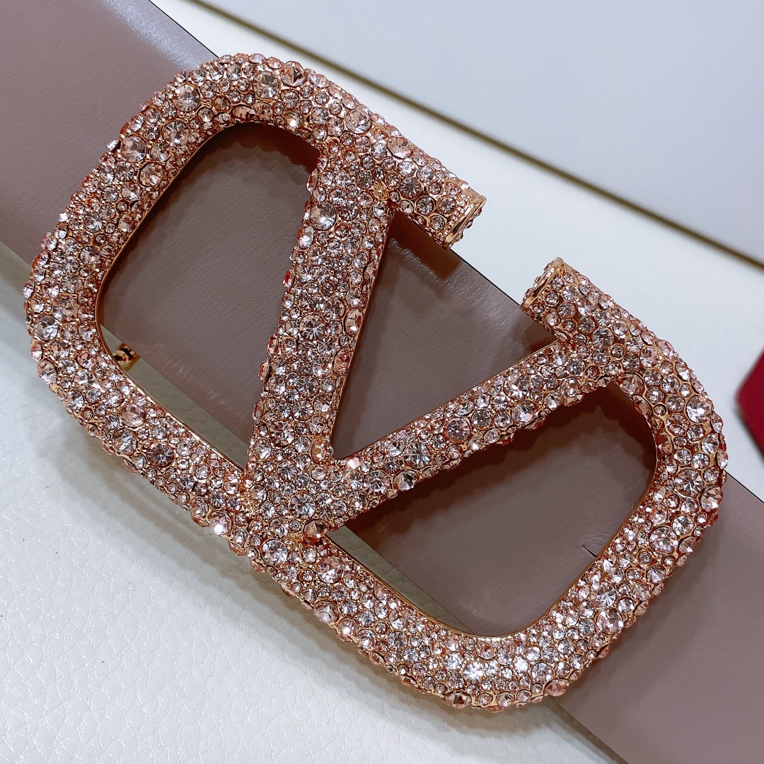 Valentino Garavani VLOGO Signature Calfskin Belt Purchase Guide - 图片 2