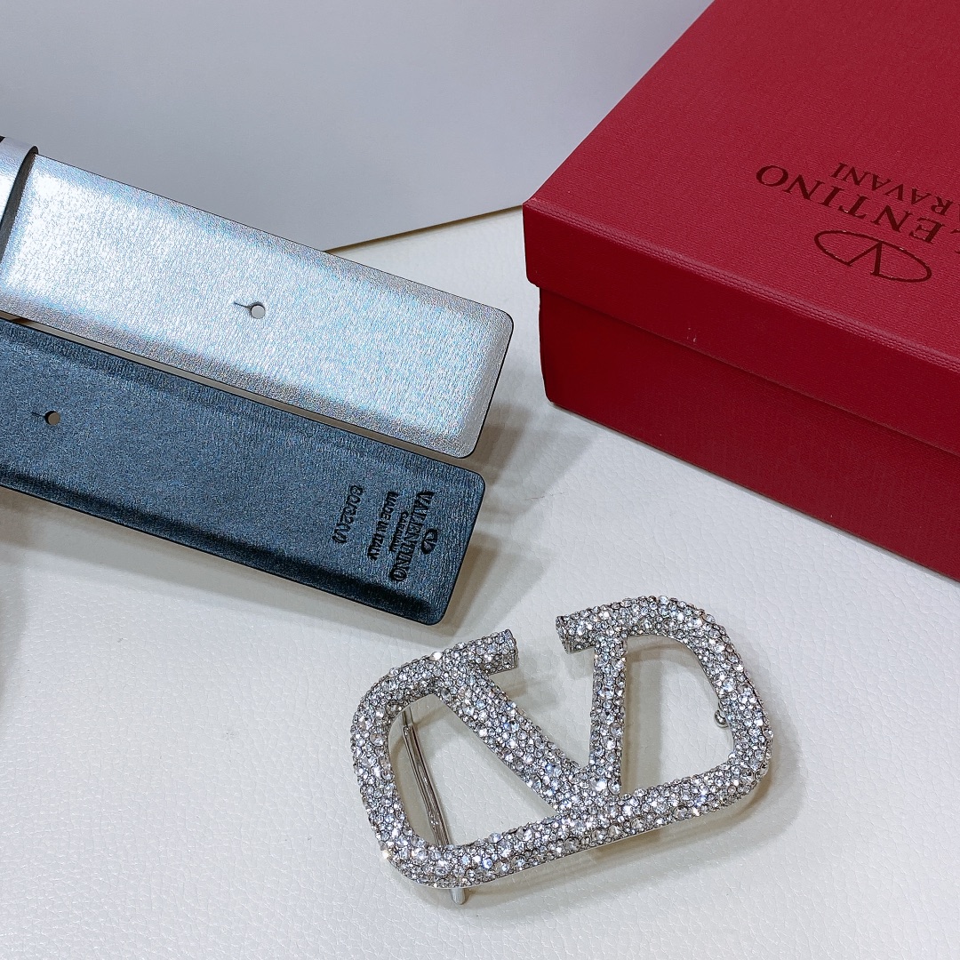 “Valentino Garavani VLogo Belt: High-Grade Purchase for Ms. Valentino” - 图片 6