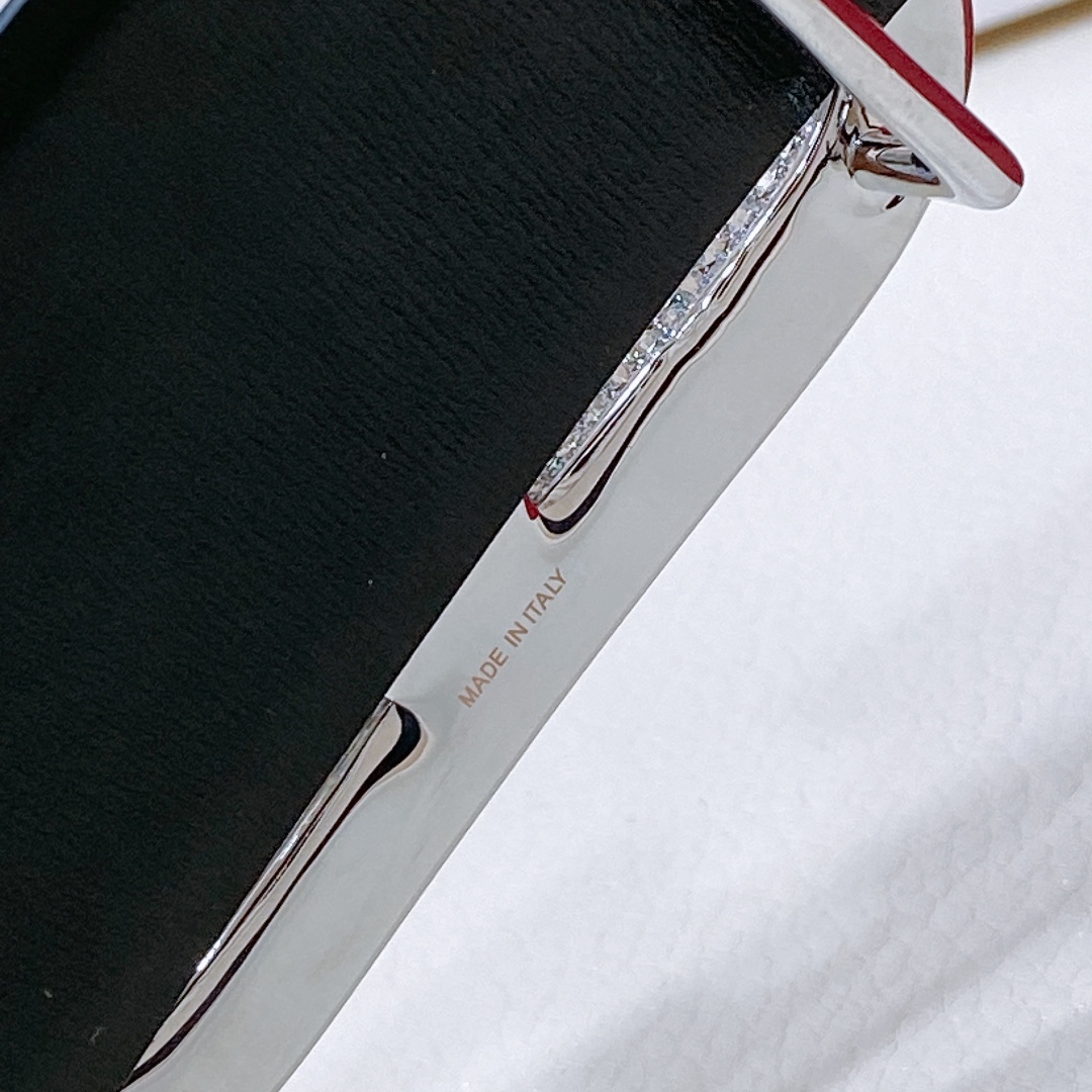Valentino Garavani VLogo Belt: Bright Calf Skin, 4.0 cm Width, Trusted Signature Design - 图片 6