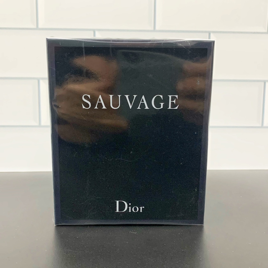 Se puede equipar con bolsa de regalo + etiqueta en chino✔️ Dior Sauvage set de dos muestras! Contiene: EDP perfume conc…